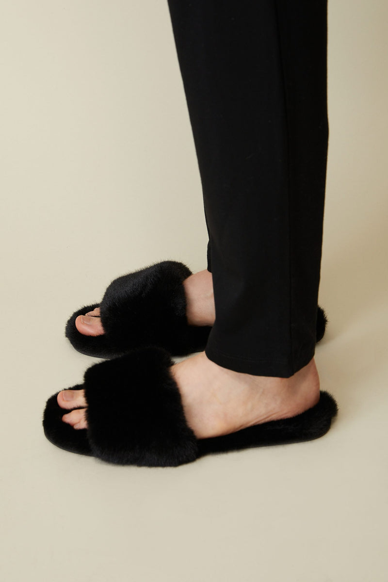 Fur slides that online cover toes