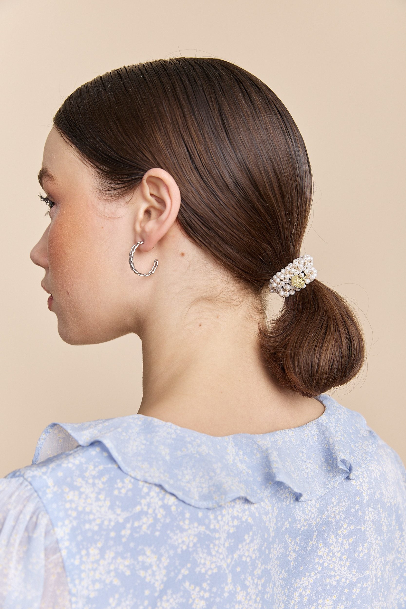 Élastique à cheveux en perles