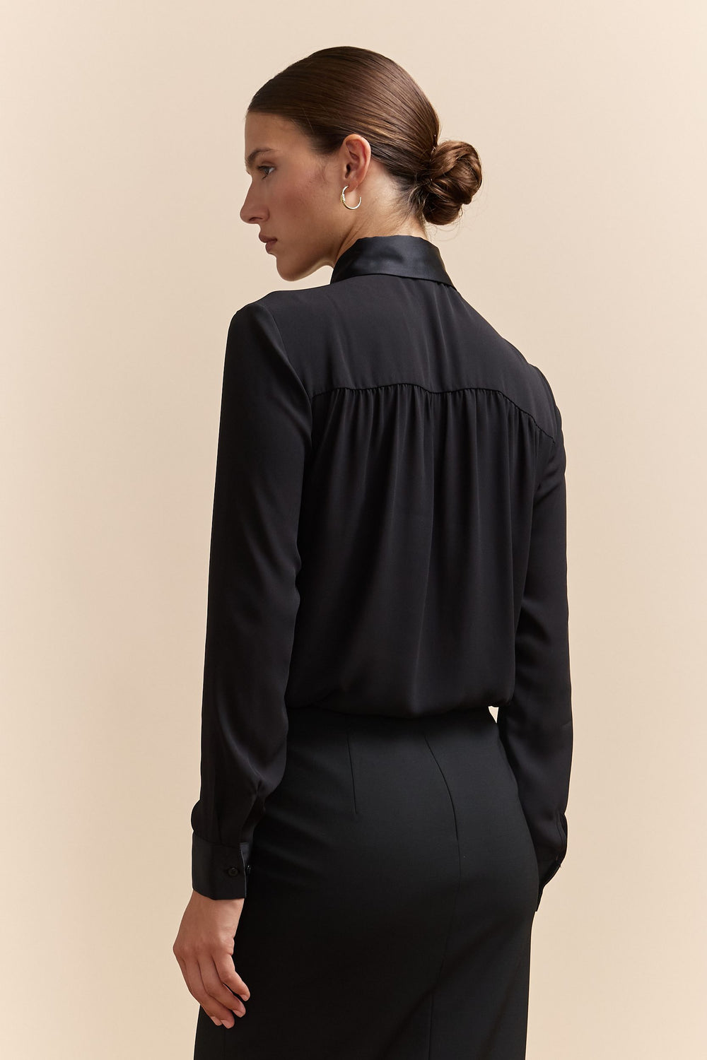 Fluid blouse with satin accent