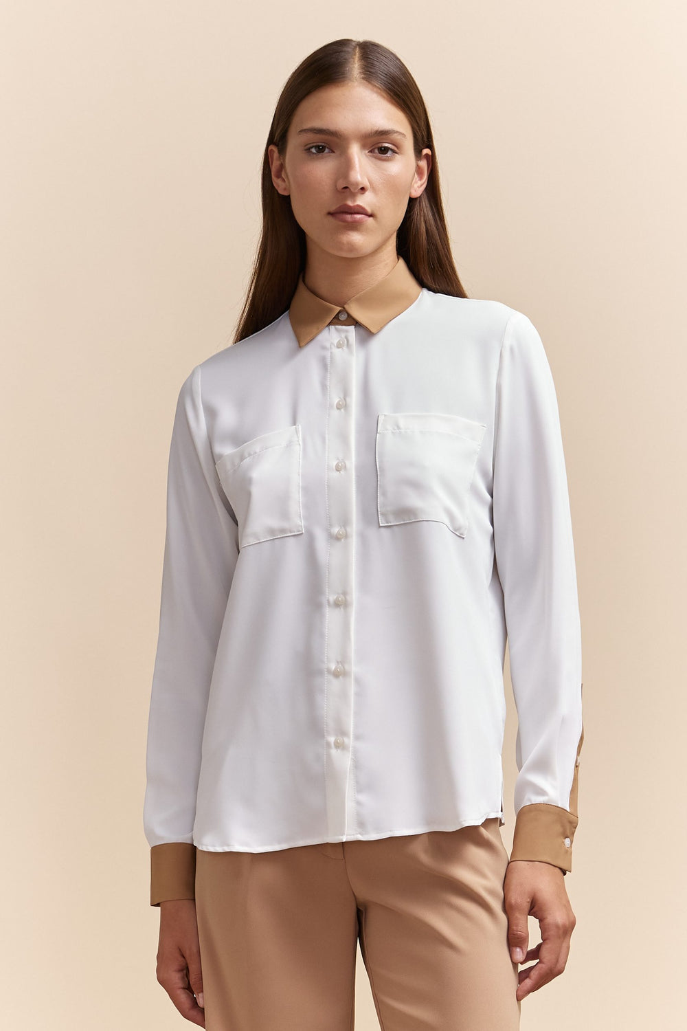 Regular shirt with applied pockets