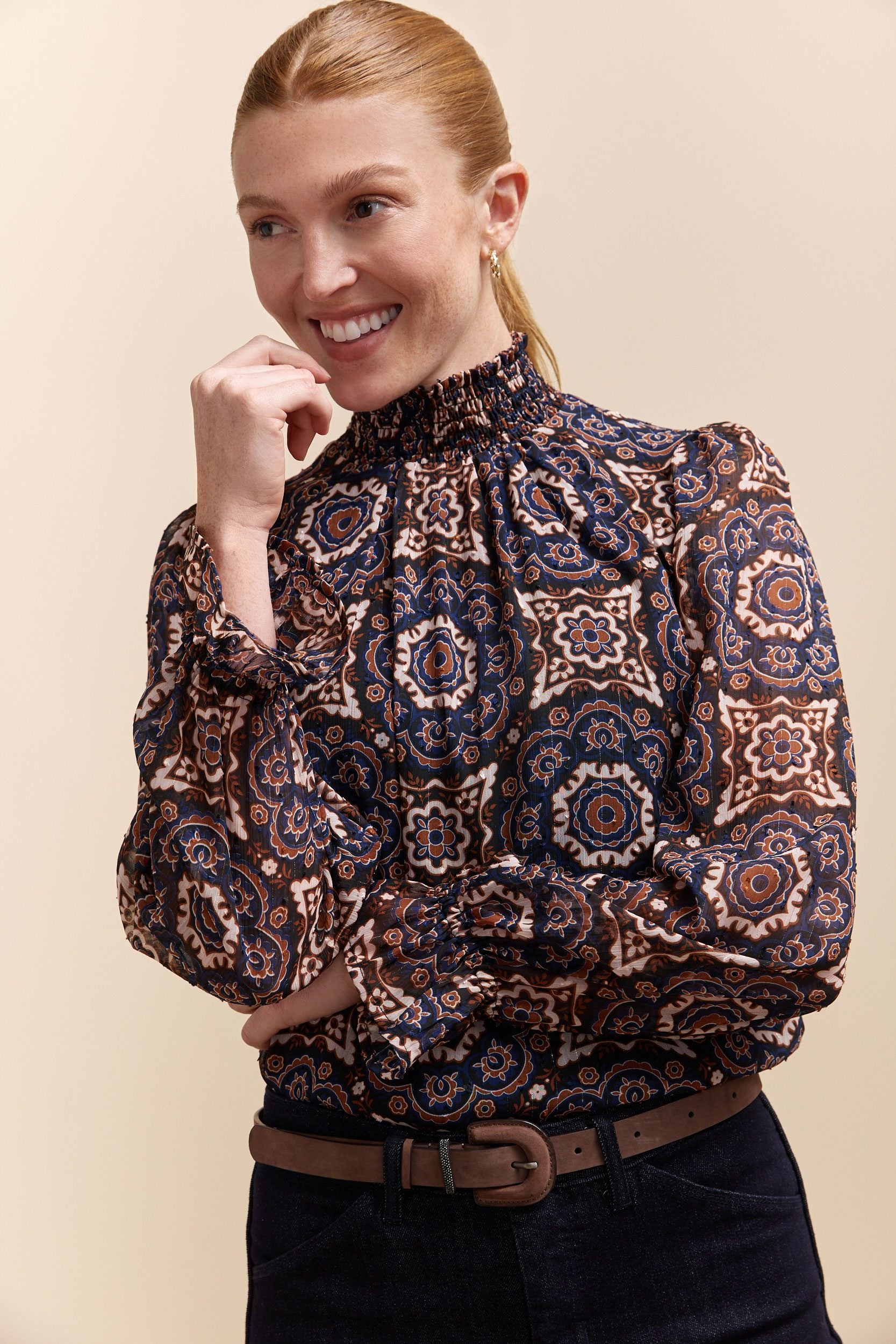 Fluid printed blouse with ruching