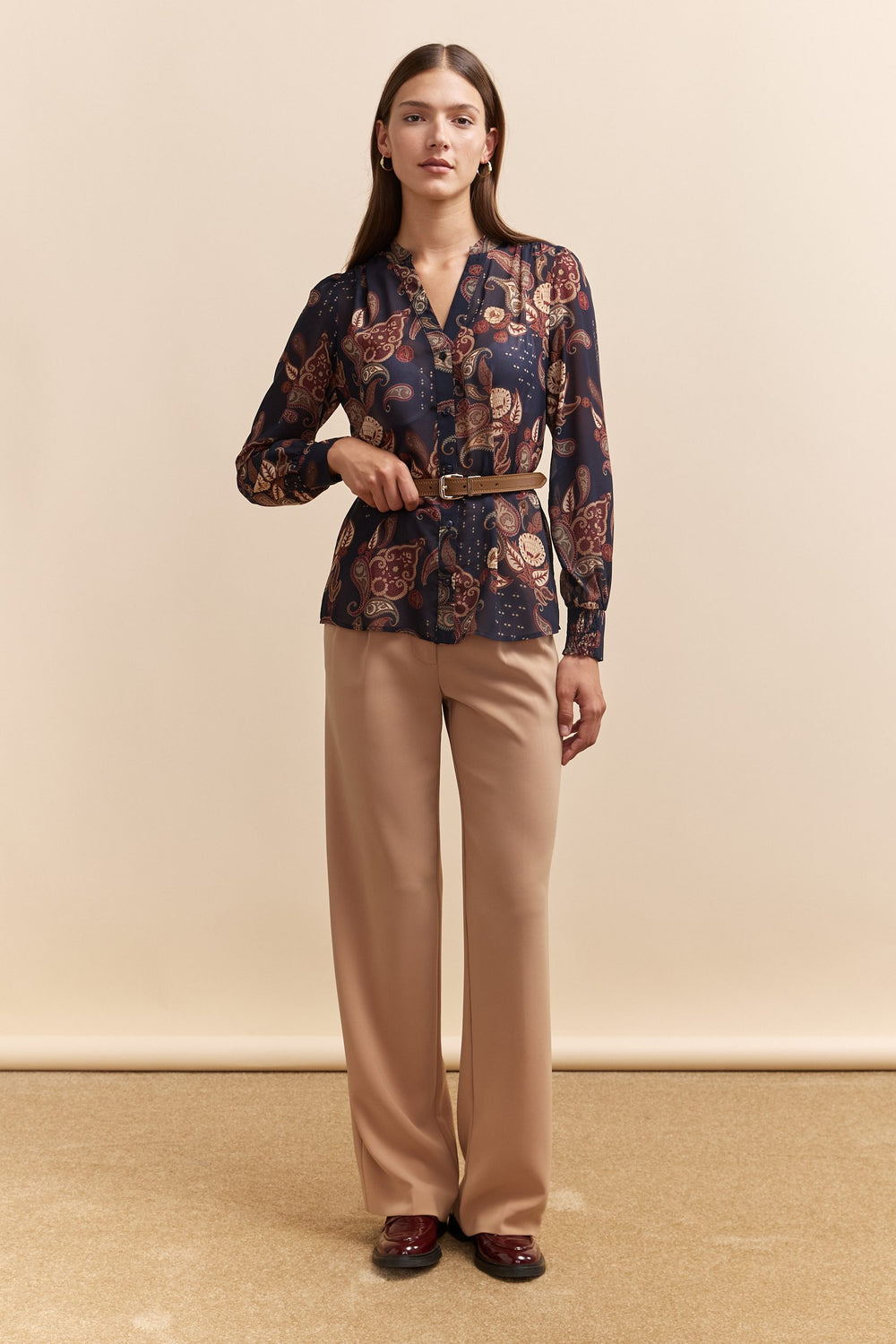 Printed shirt with puffy sleeves