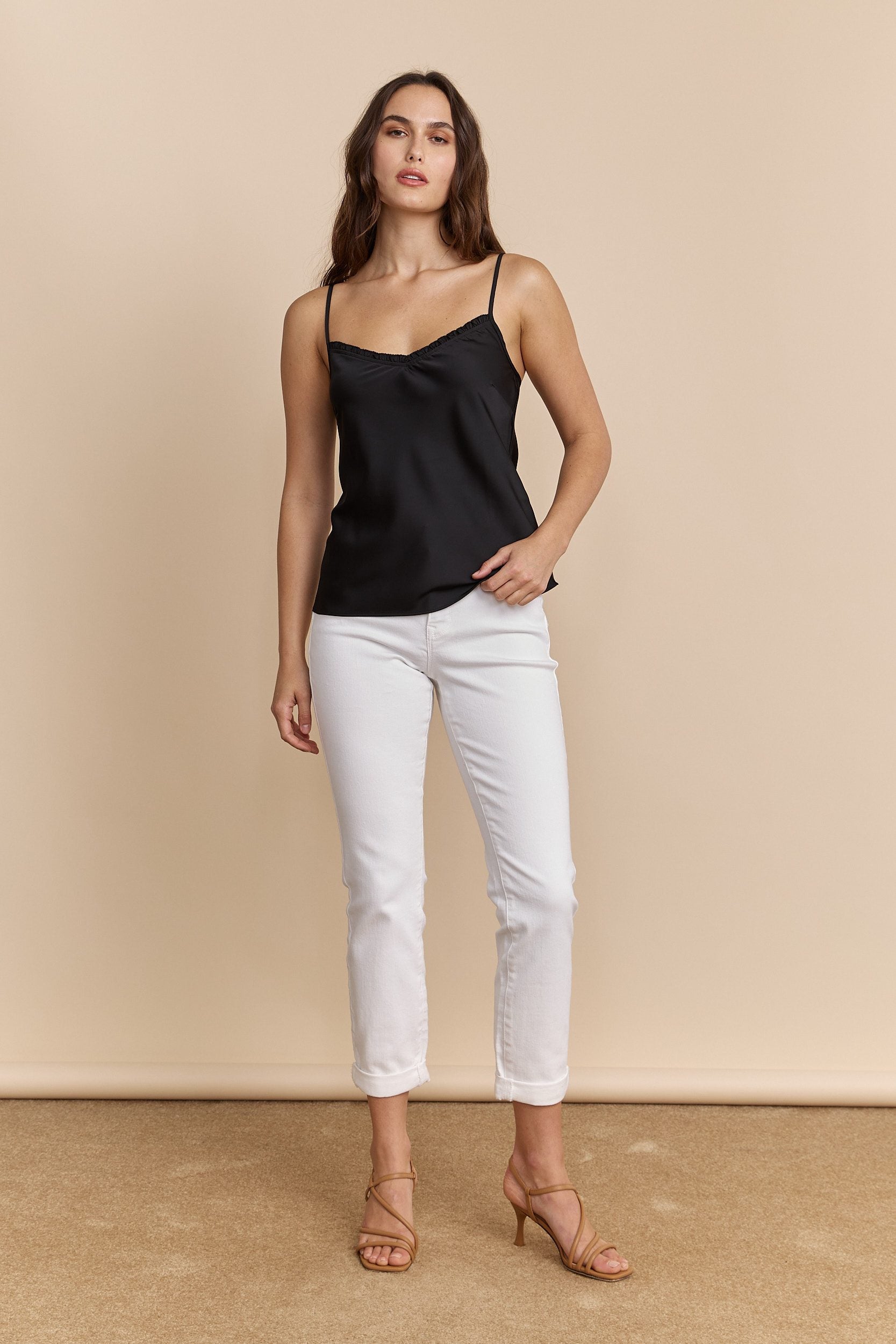 Sleeveless top with frills