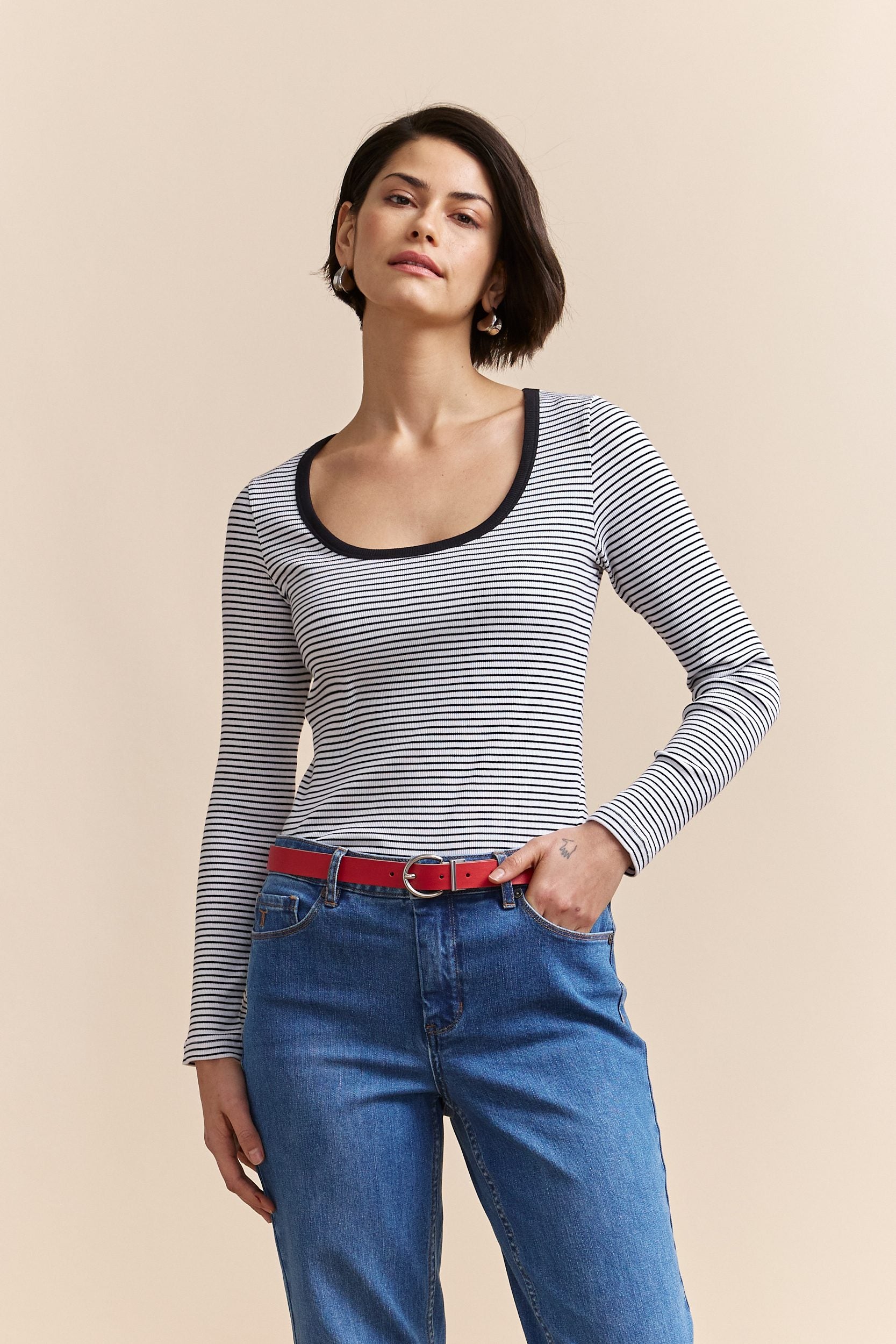 Stripped rib top with scoop neck