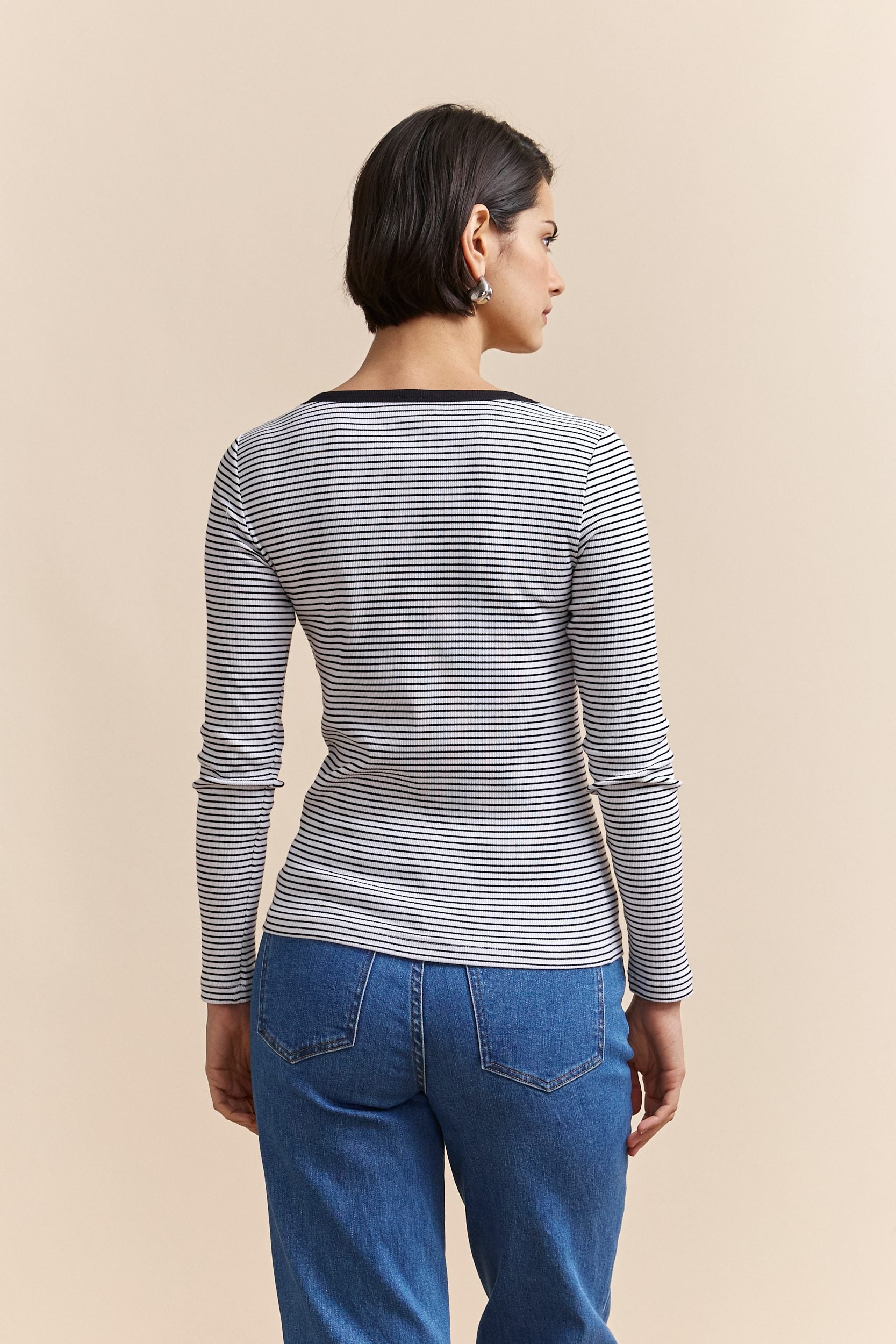 Stripped rib top with scoop neck