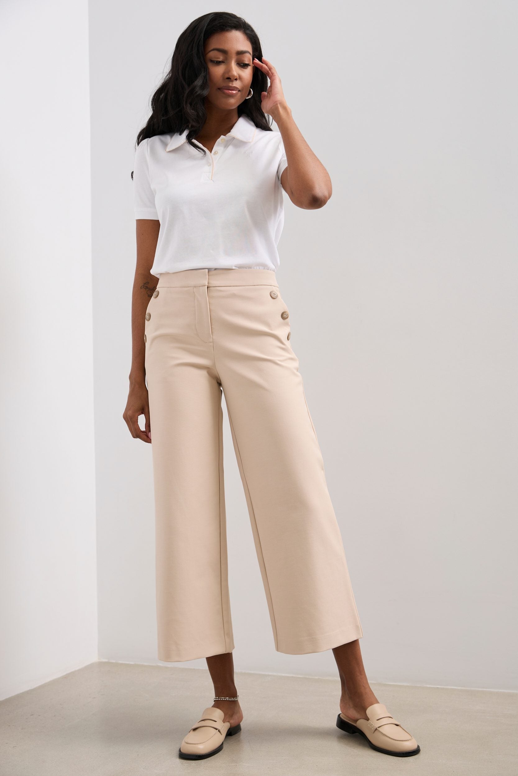 High-waisted cropped pants