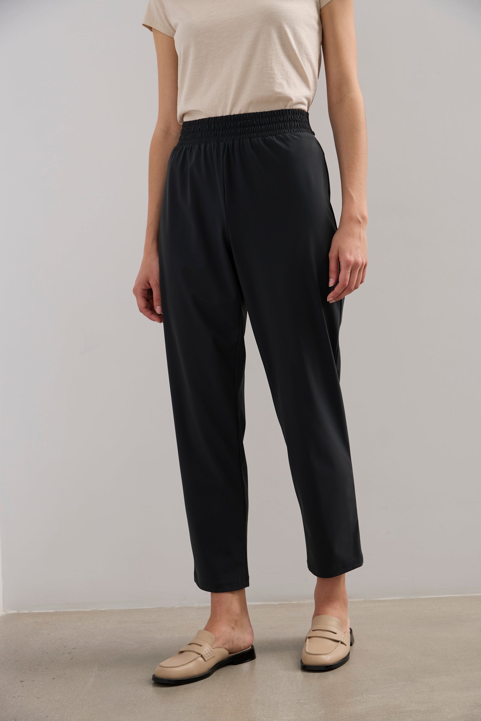 Sport Chic pants with belt