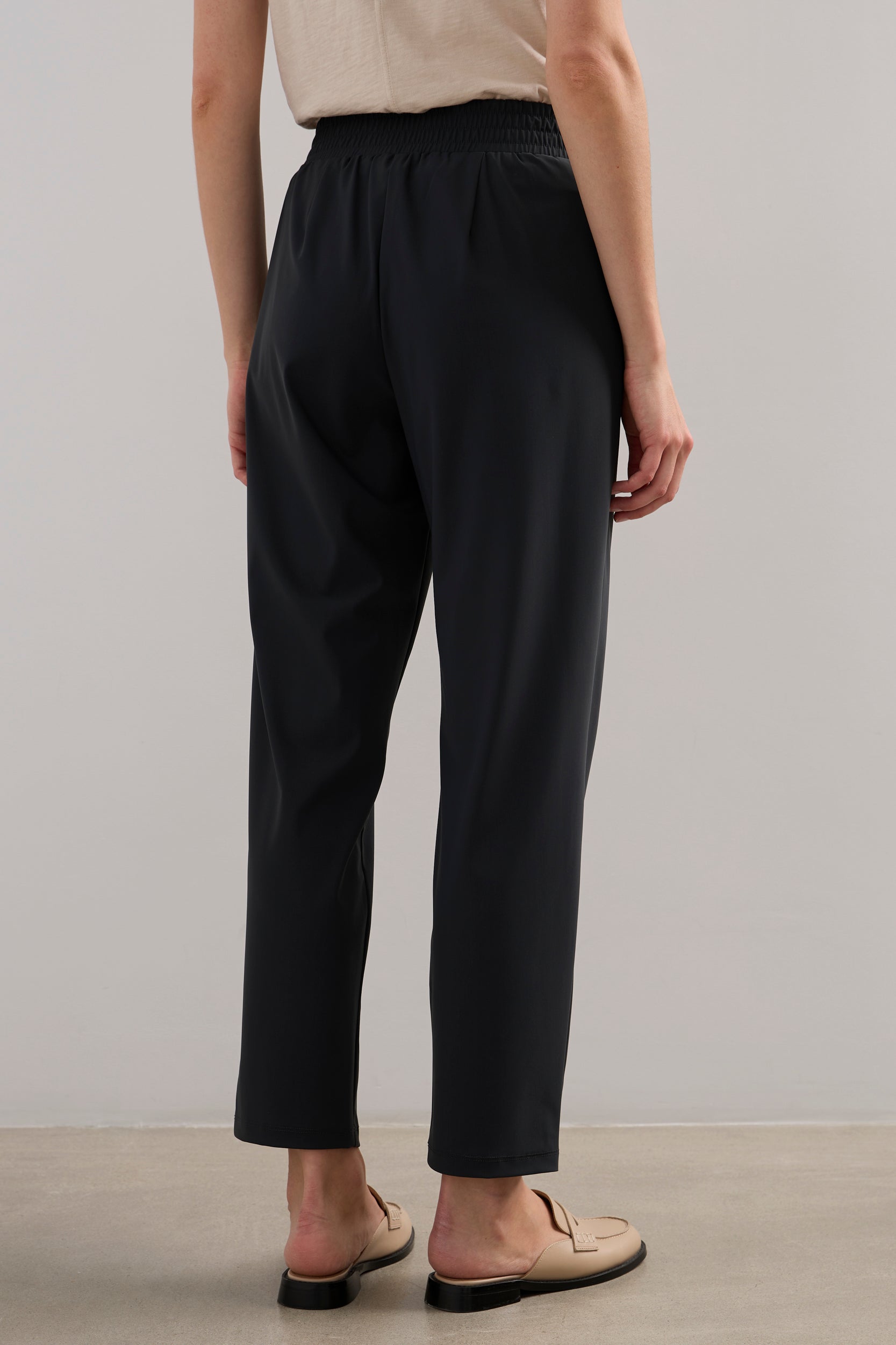 Sport Chic pants with belt