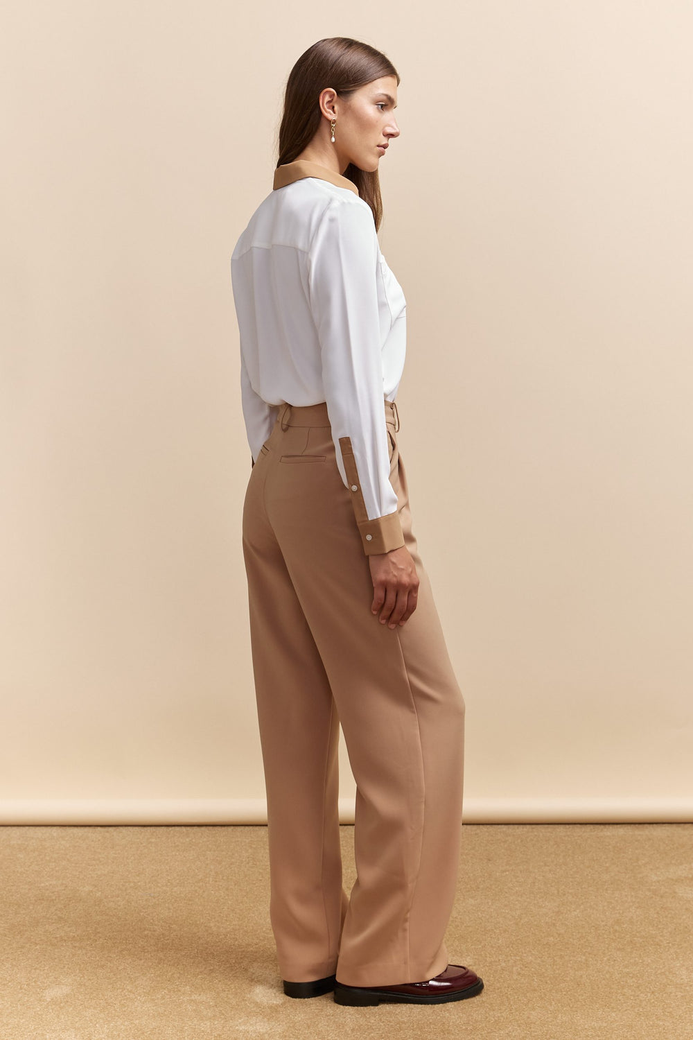 Wide leg pant with pleats