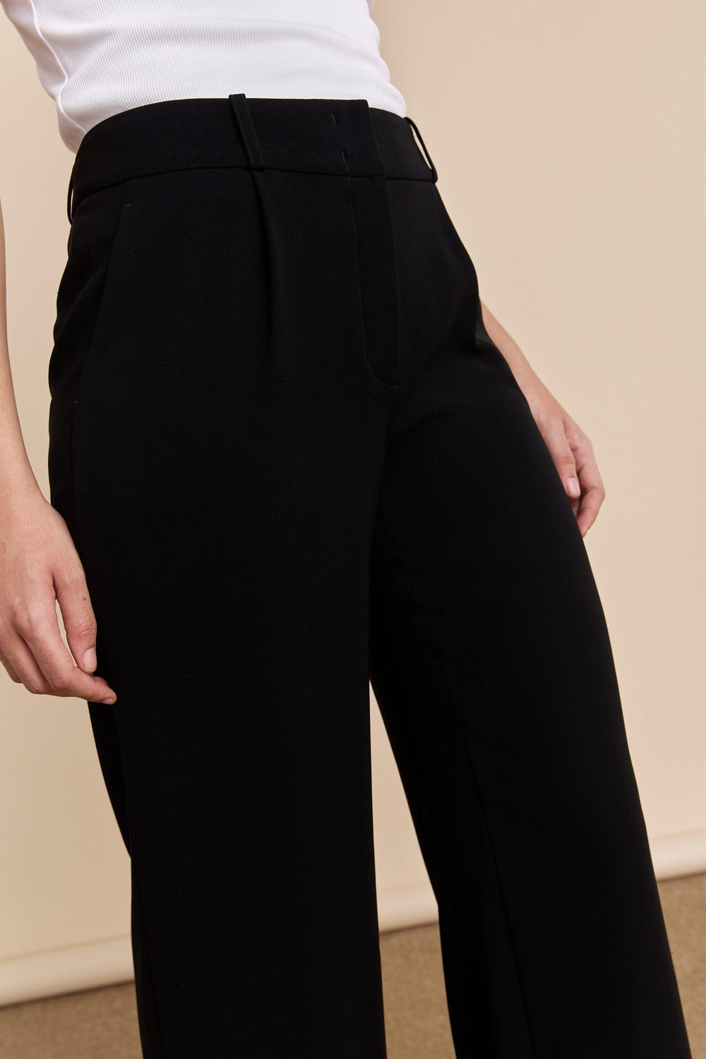 Wide leg pant with cuff