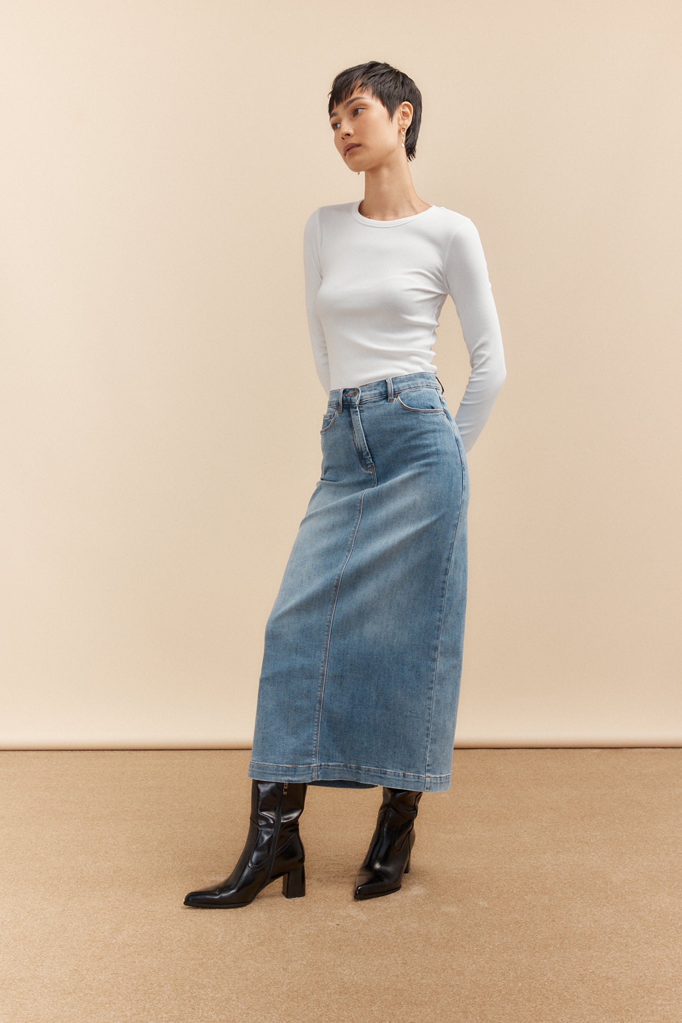 Denim skirts for wide hips hotsell