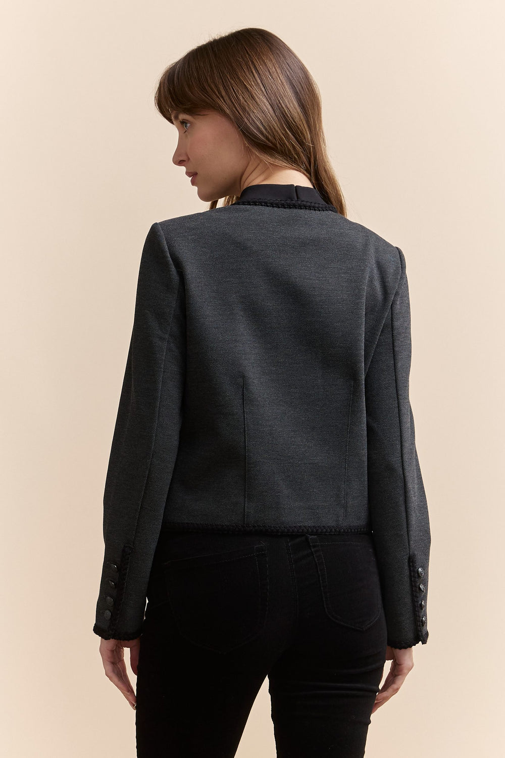 Short stretch textured jacket with pocket