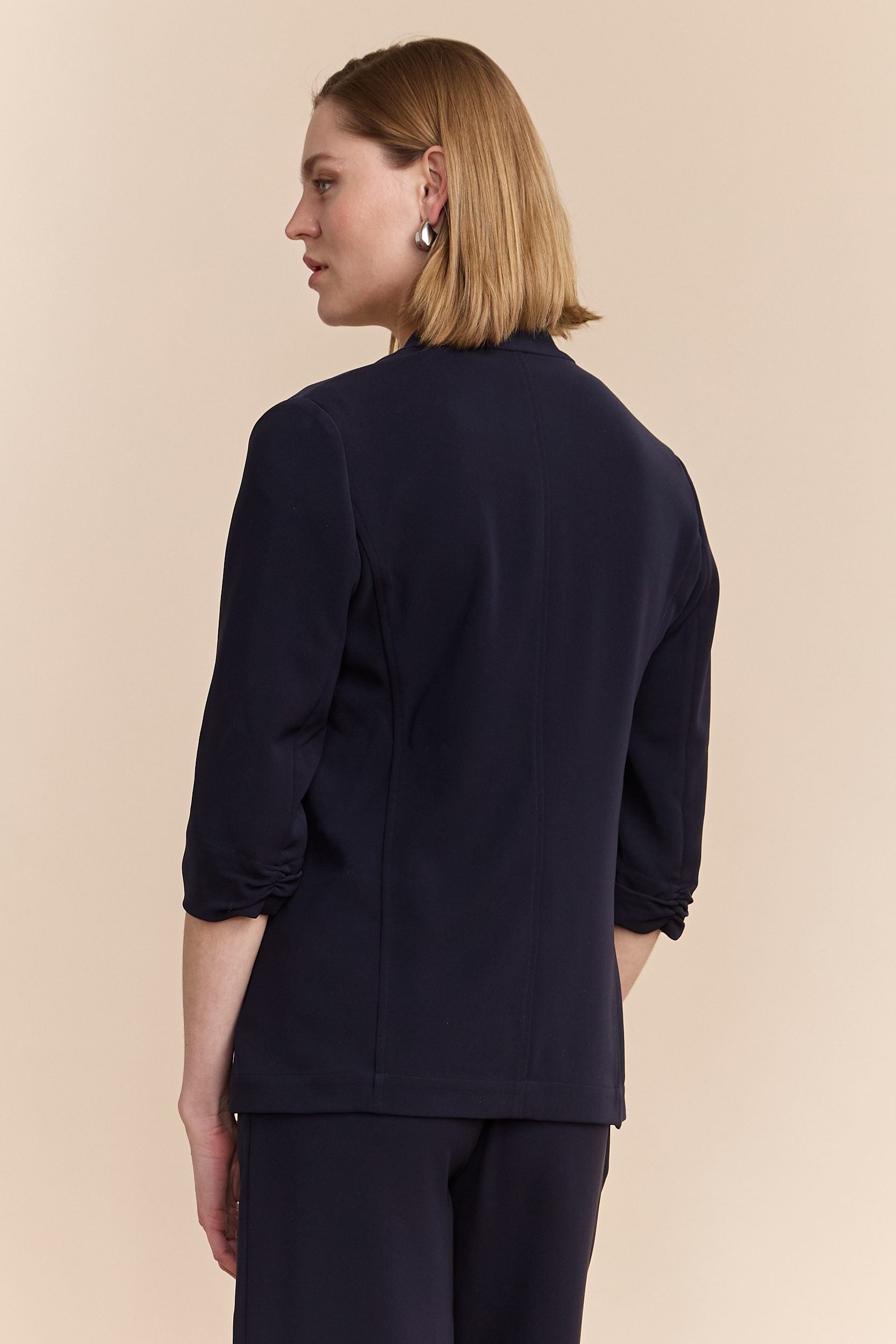 Gathered-sleeve blazer