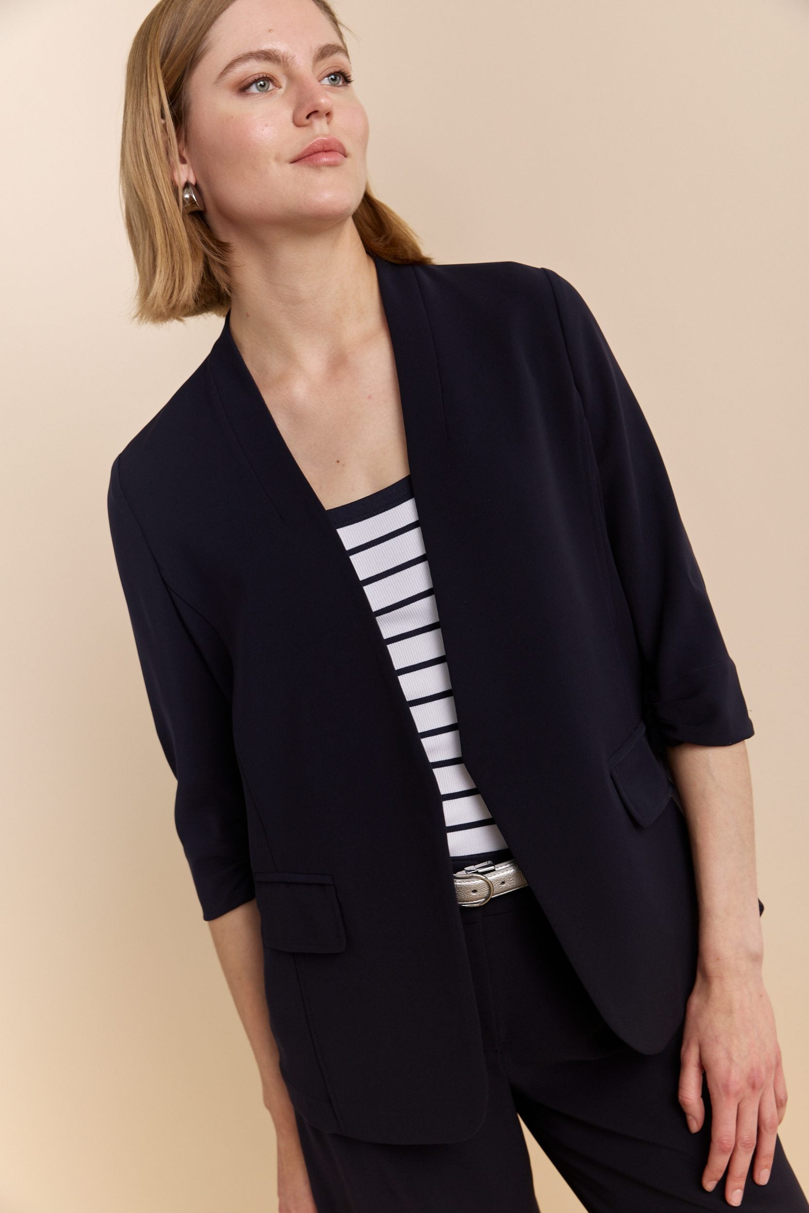 Gathered-sleeve blazer