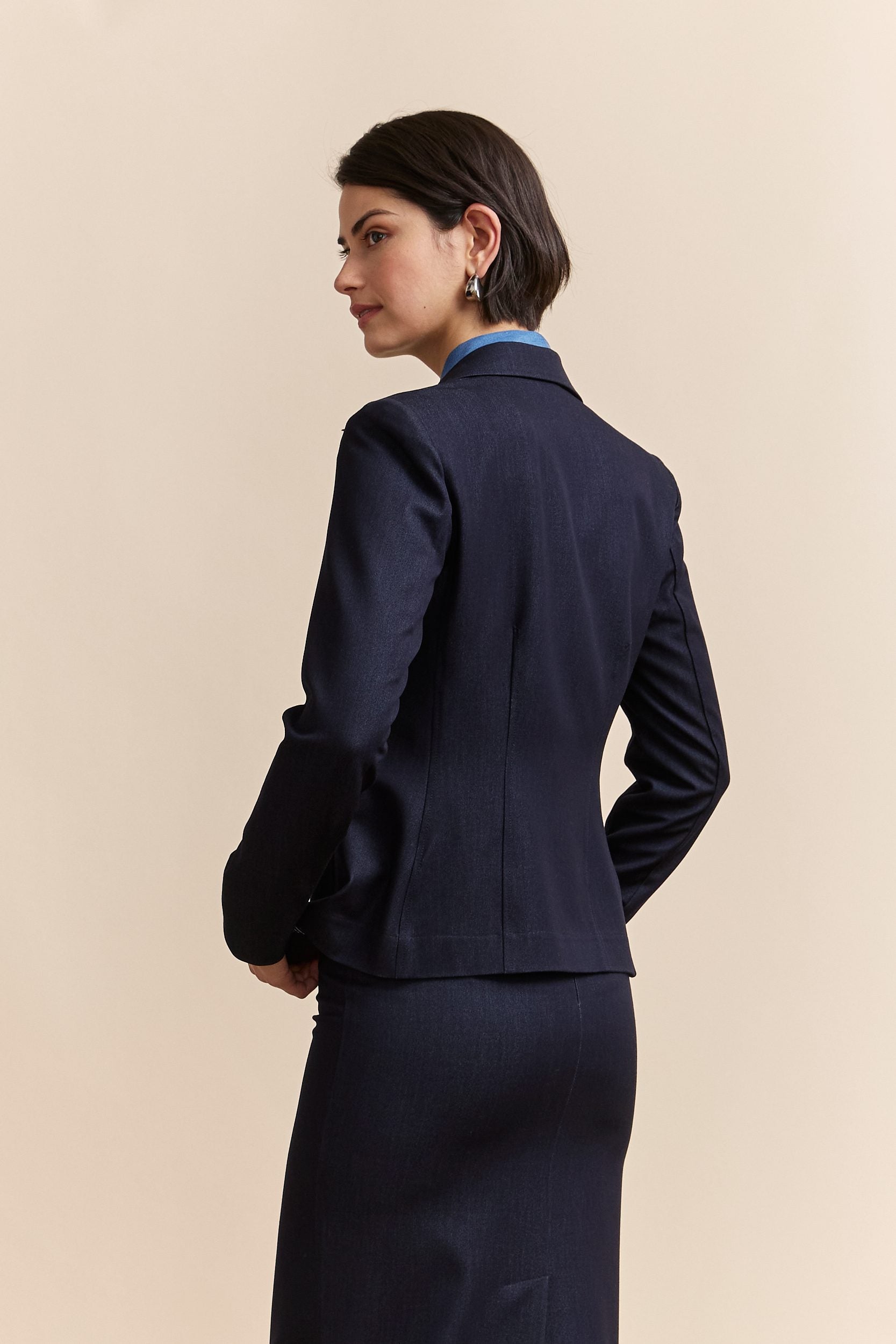 Fitted blazer with removable brooches