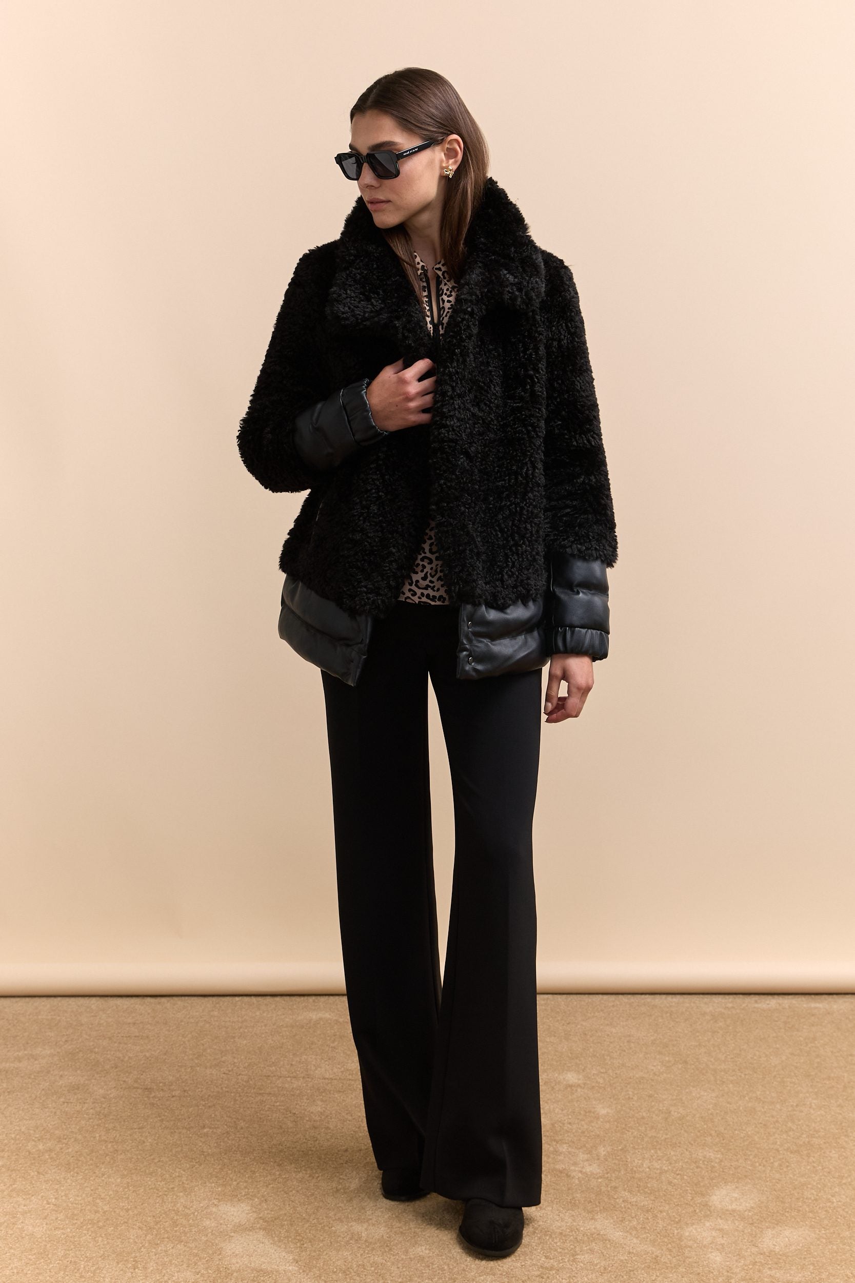 Manteau en bouclé & cuir matelassé