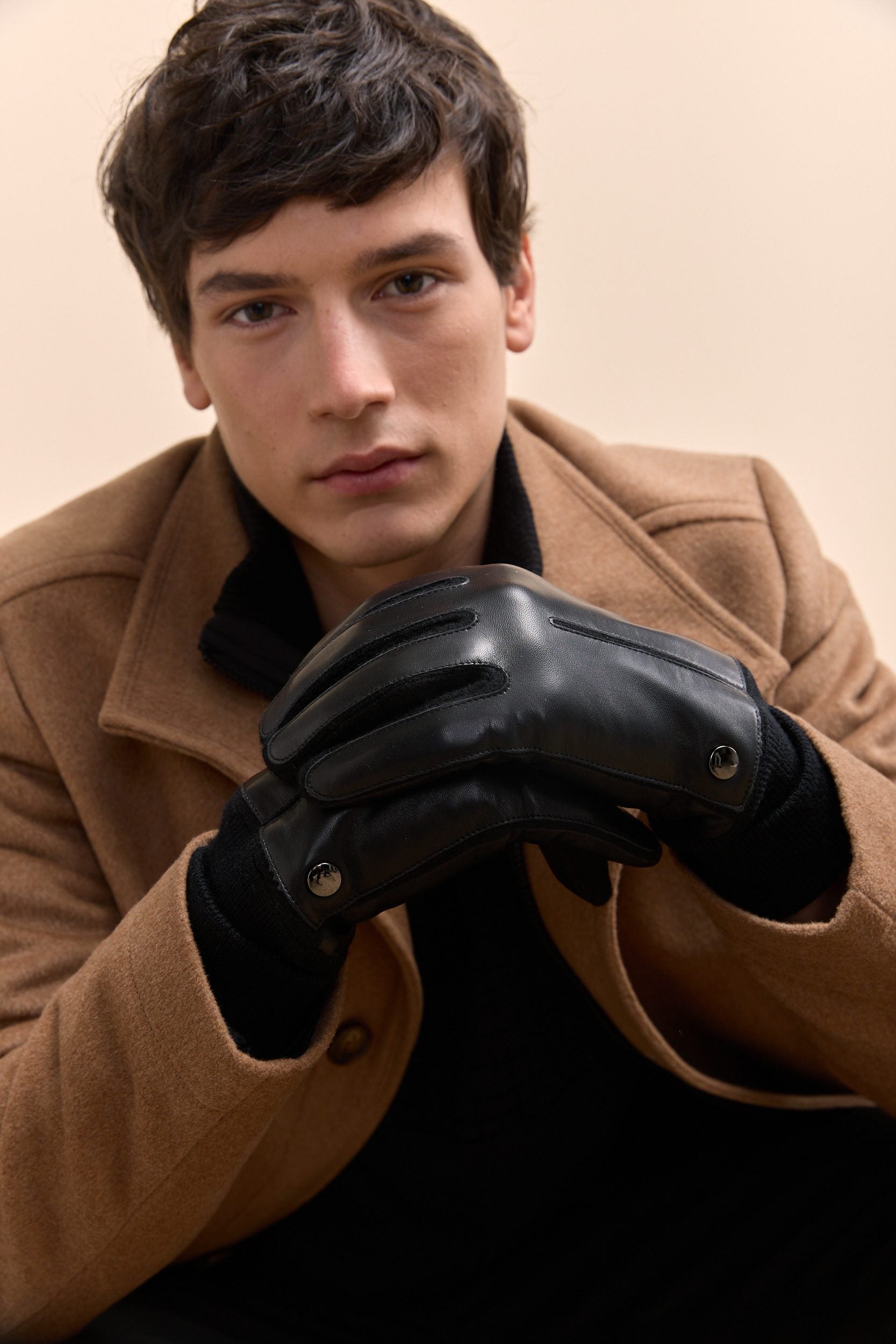 Leather gloves