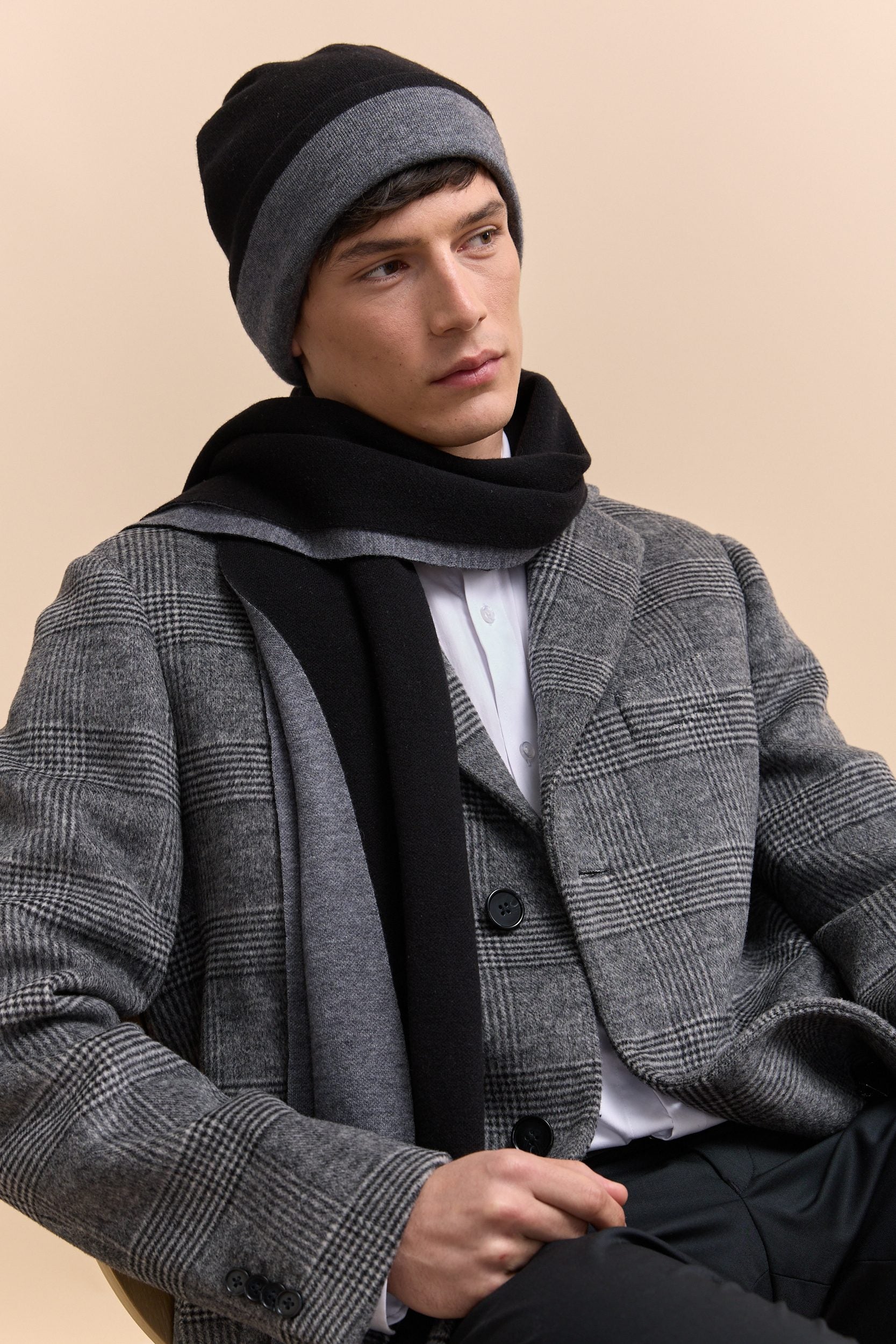 Reversible merino wool hat