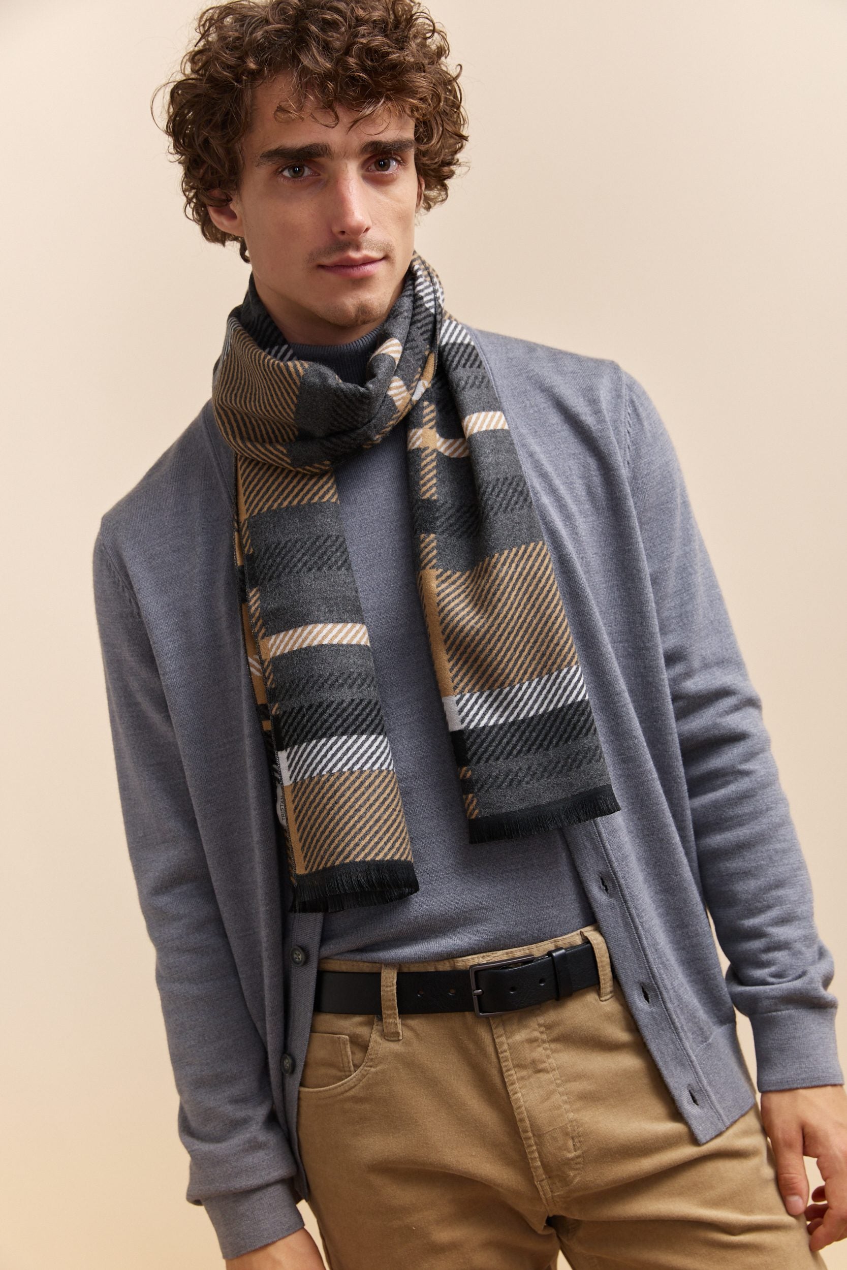 Check design brushed scarf