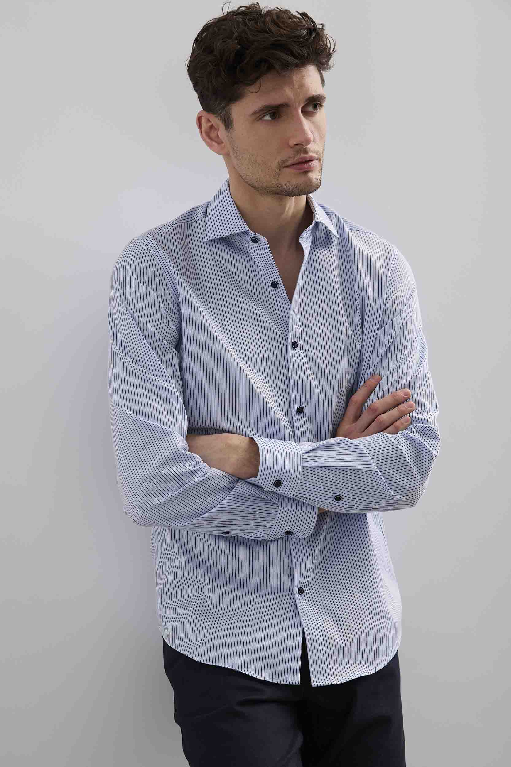 Stripe textured fitted shirt