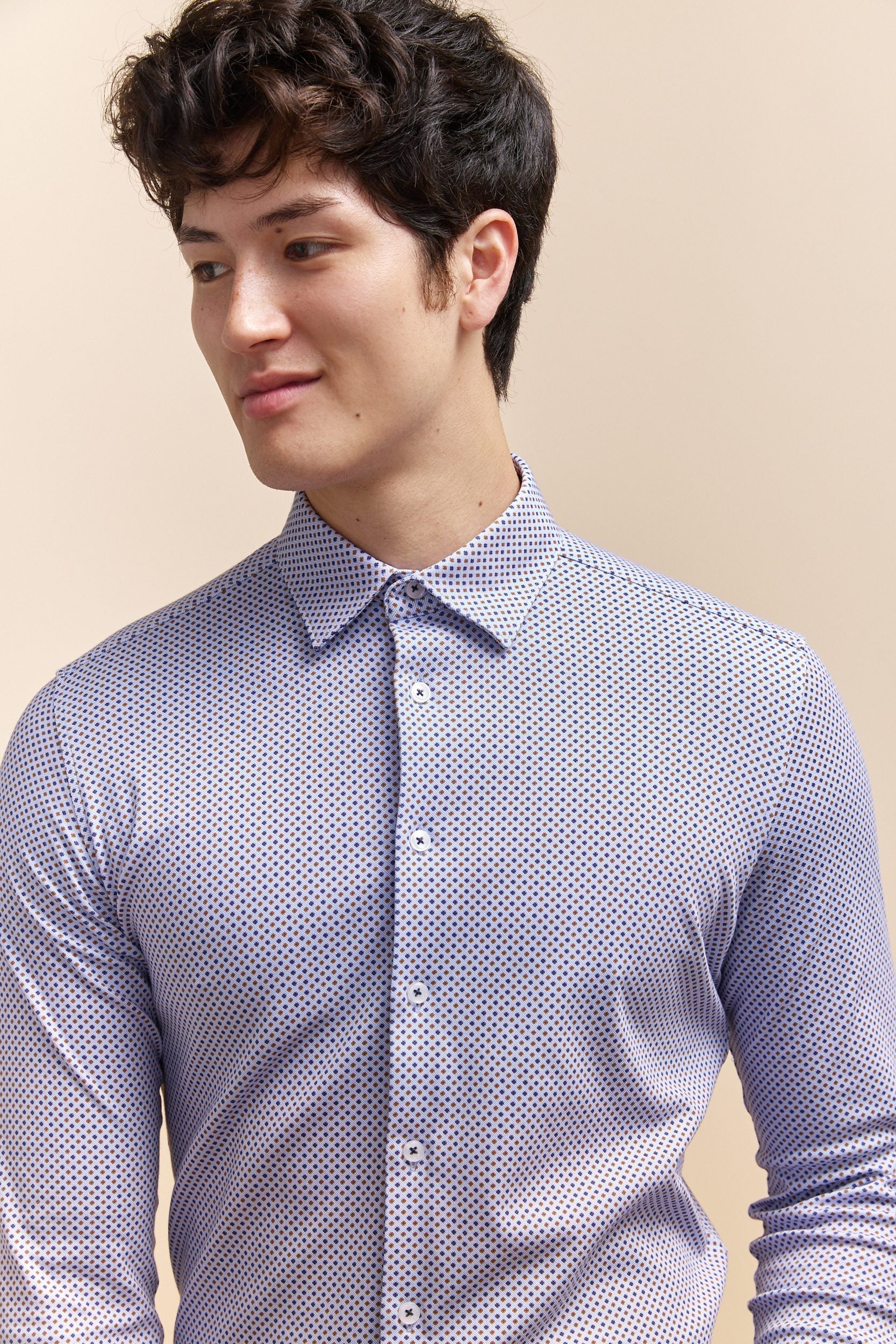 Extra-fitted micro pattern jersey shirt