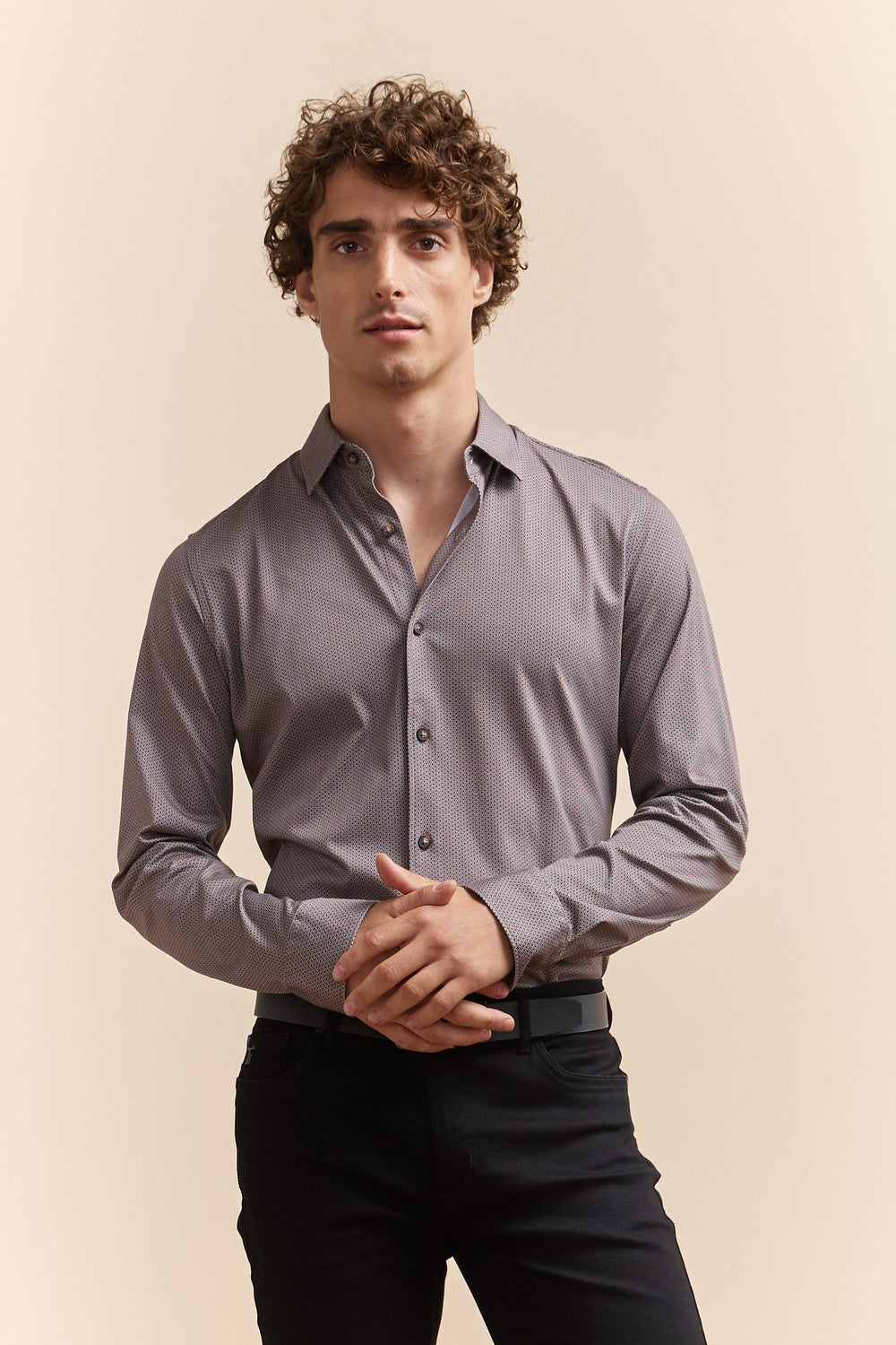 Extra-fitted micro pattern printed shirt