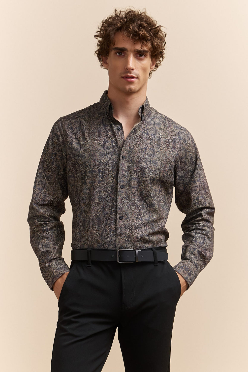 Chemise ajustée imprimé cashemire avec col boutonné