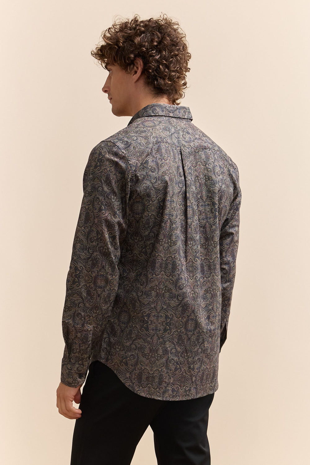 Paisley print fitted shirt with button down collar