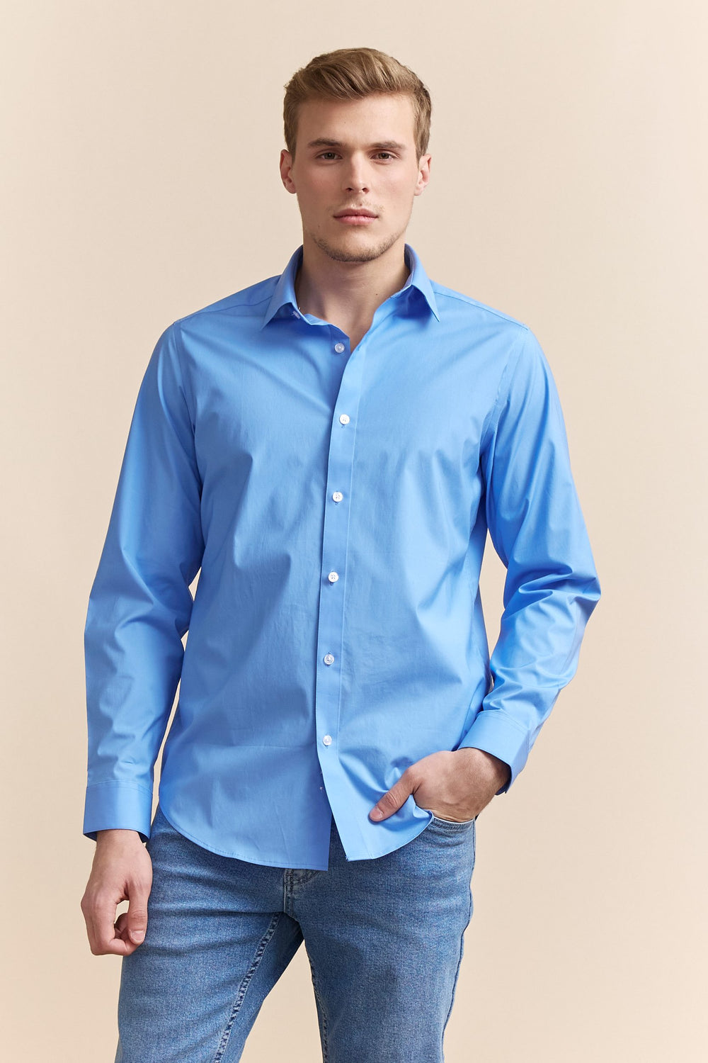 Semi-Fitted stretch poplin shirt