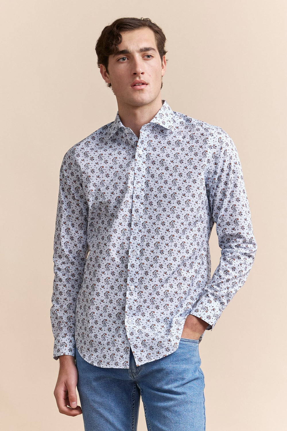 Semi-fitted floral print shirt