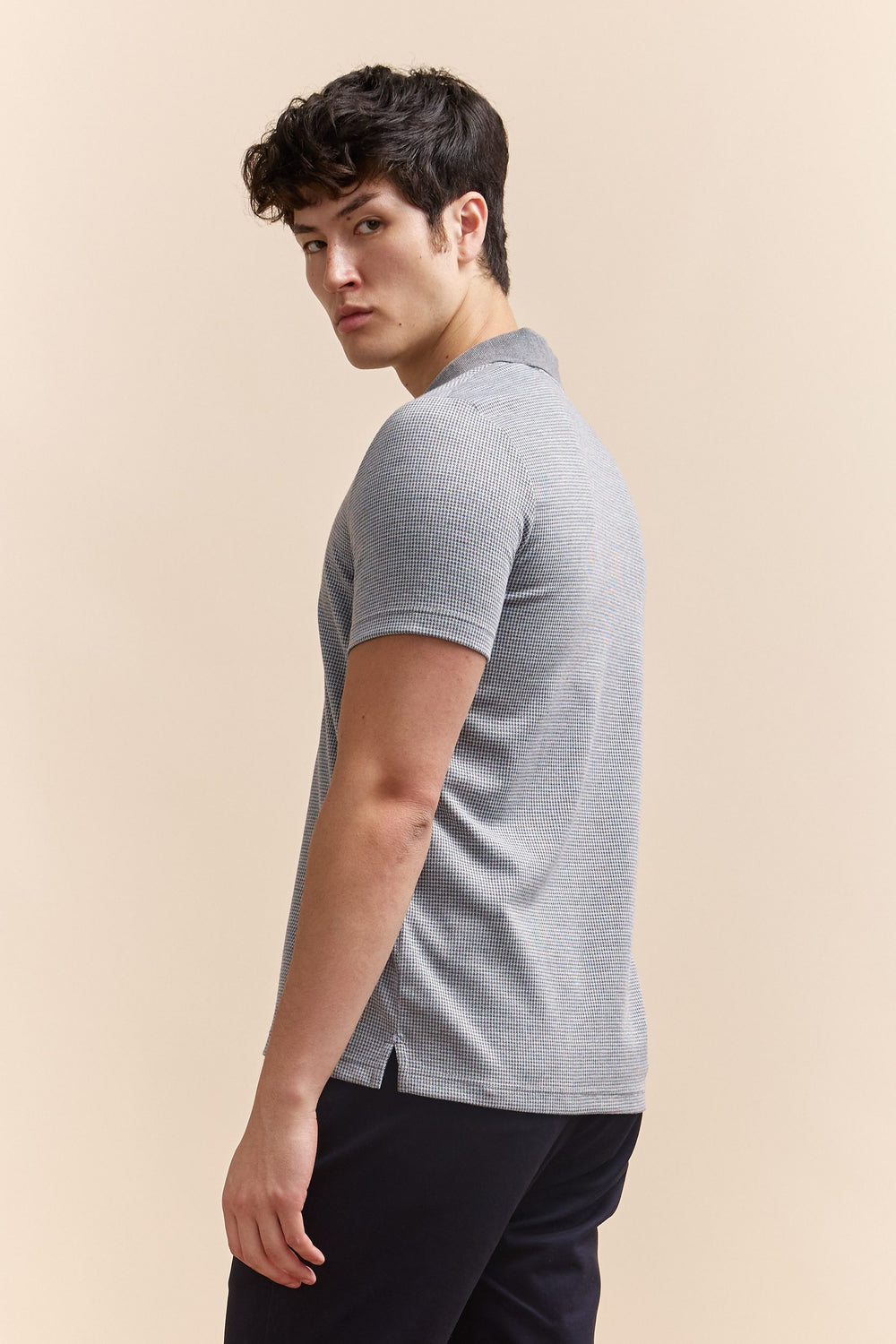 Detailled collar polo