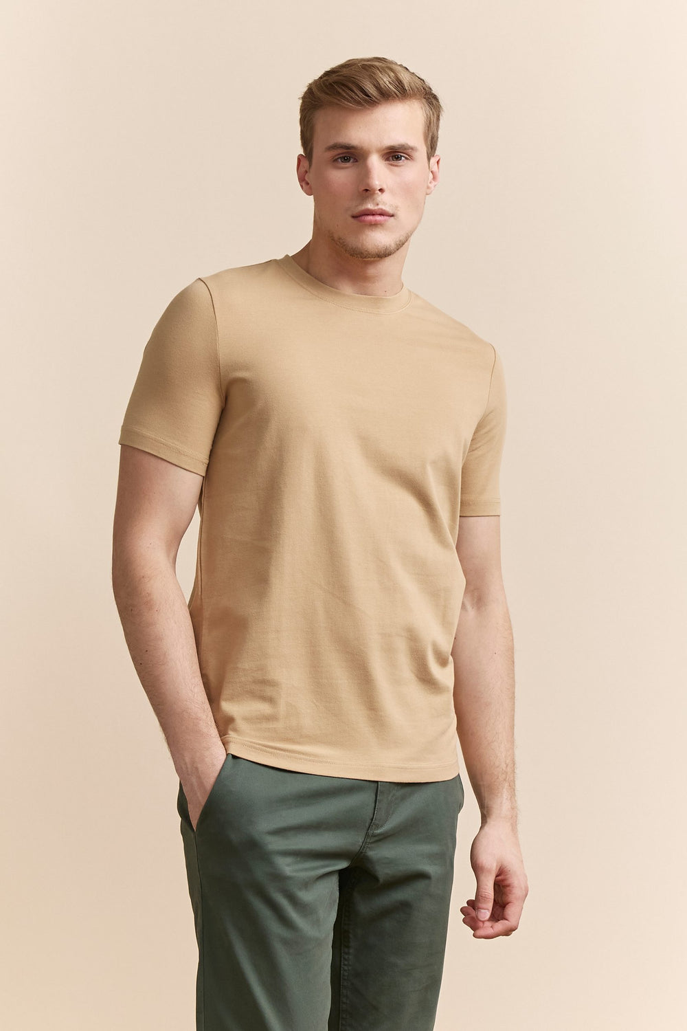 Basic crew neck t-shirt