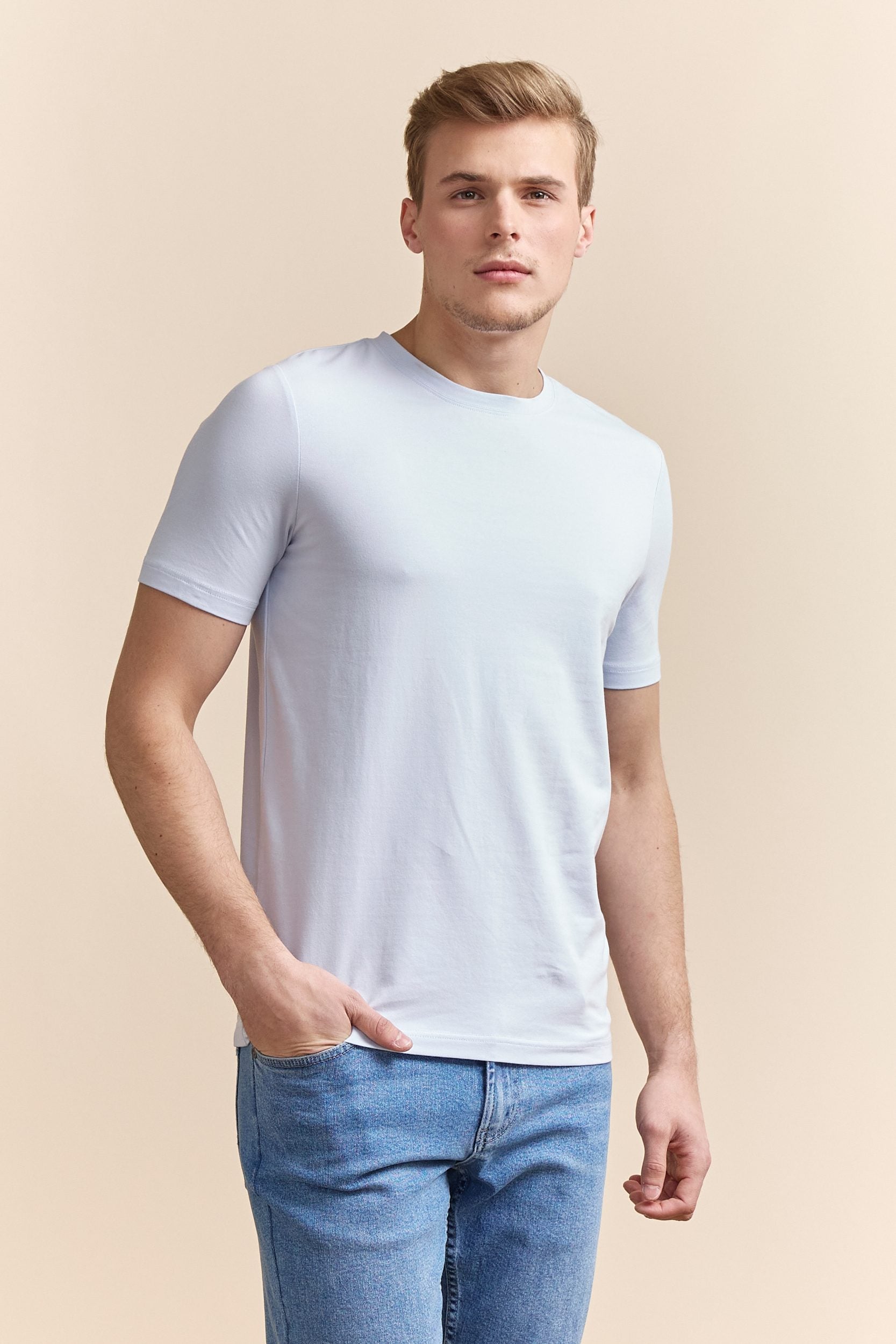 Basic crew neck t-shirt