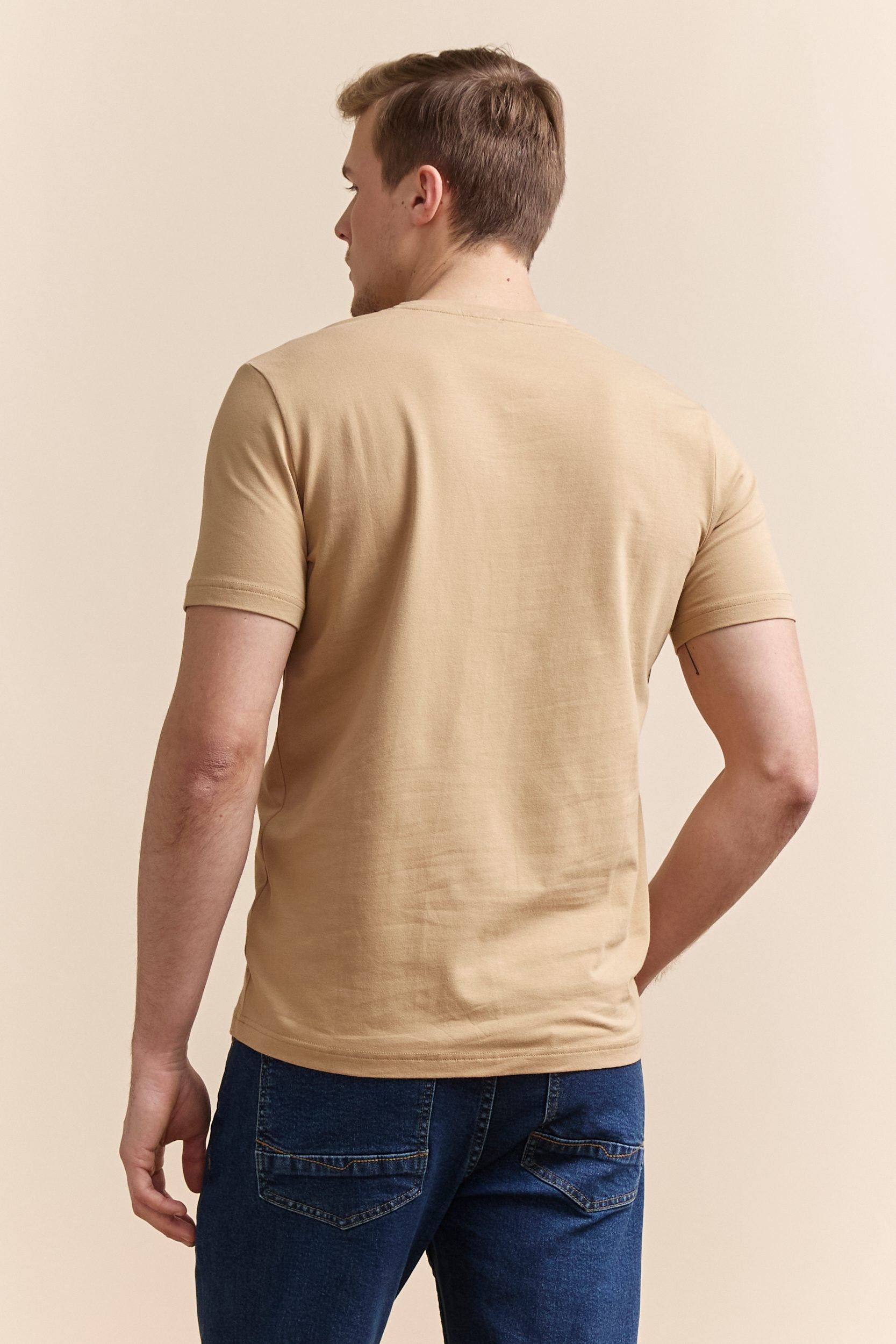 Basic V neck T-shirt