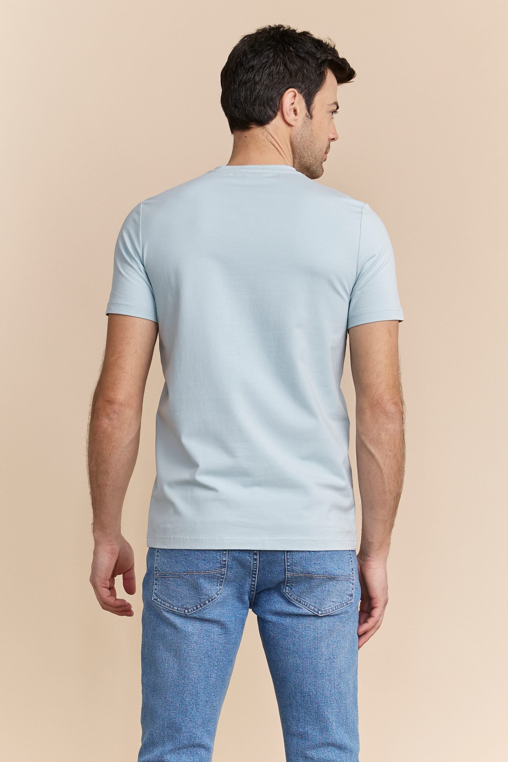 Basic V neck T-shirt