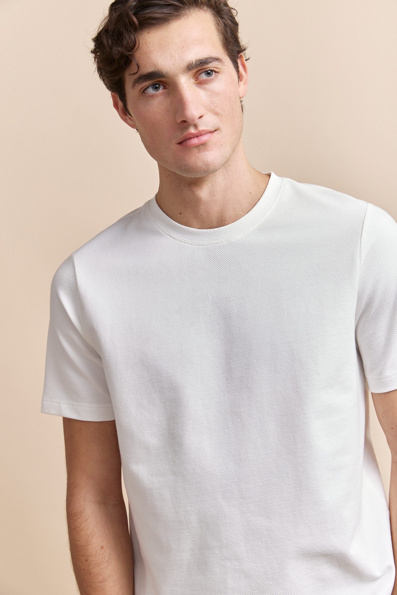 Textured crew neck t-shirt