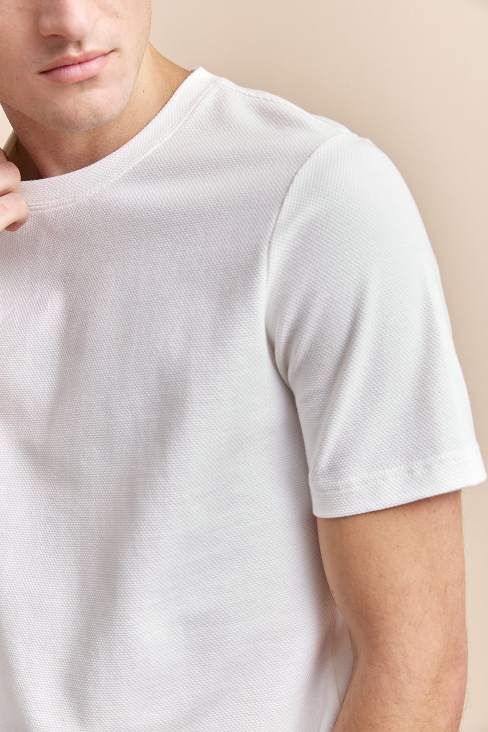 Textured crew neck t-shirt