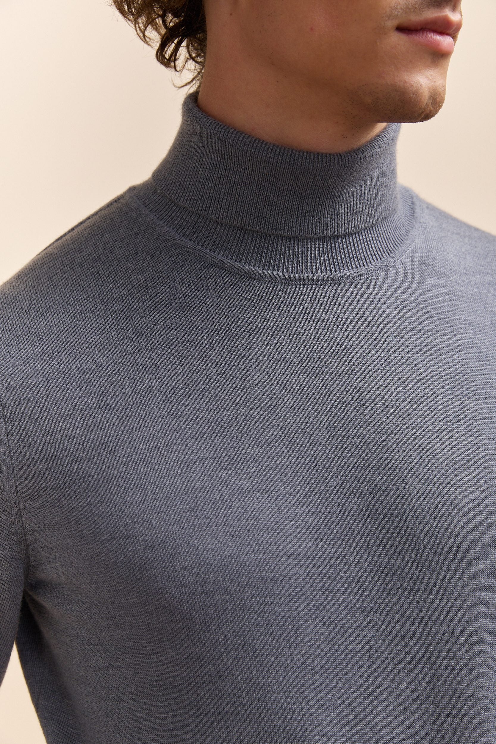 Merino wool turtle neck sweater