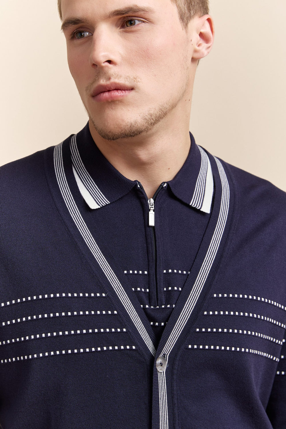 Contrasting details knitted polo