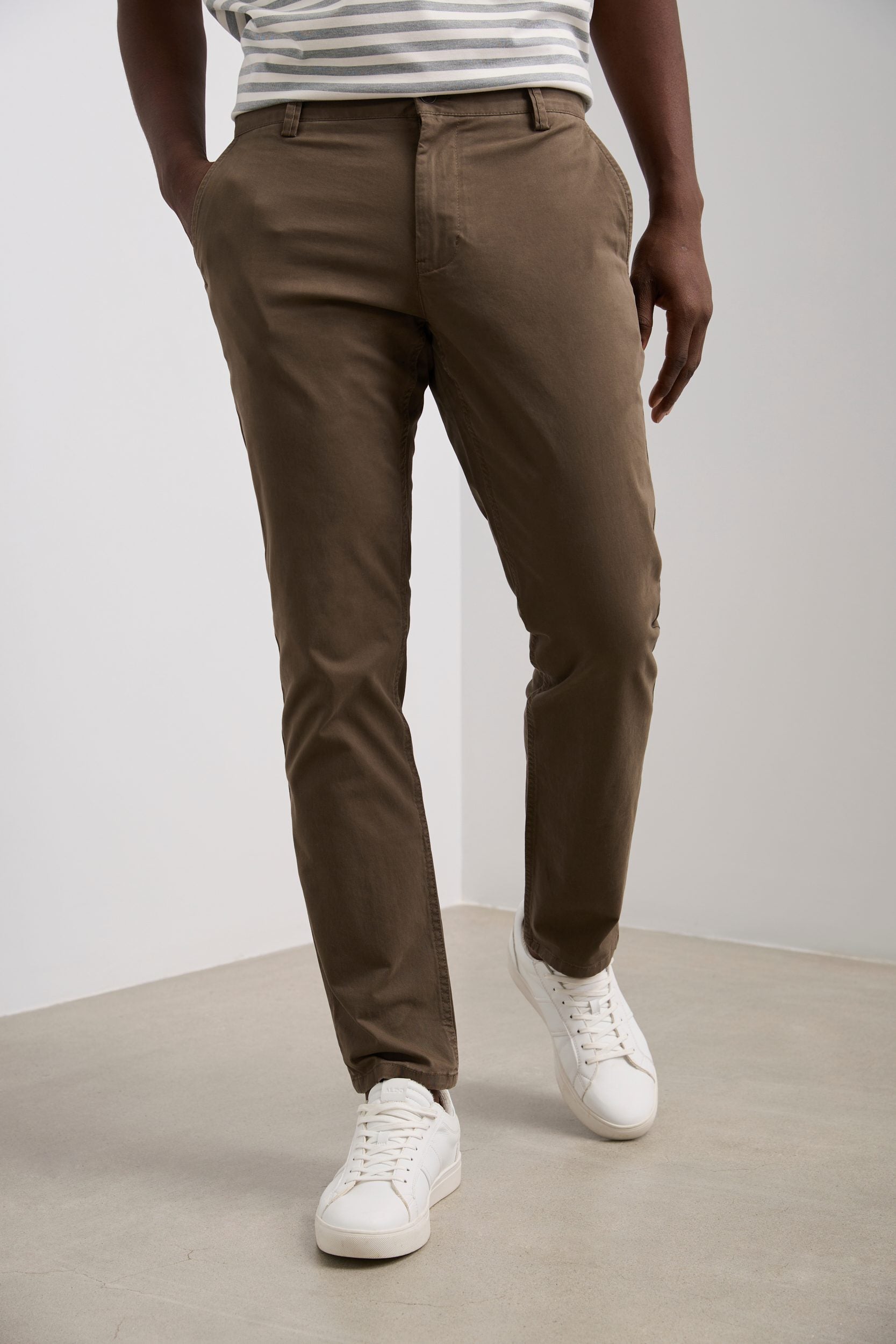 Chino coupe étroite