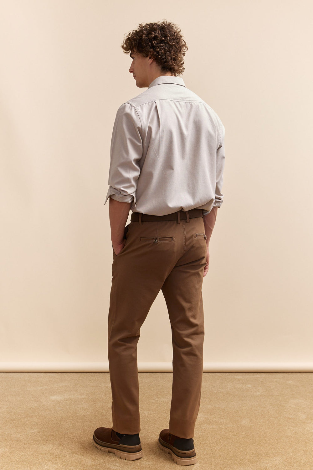 Relaxed fit chino