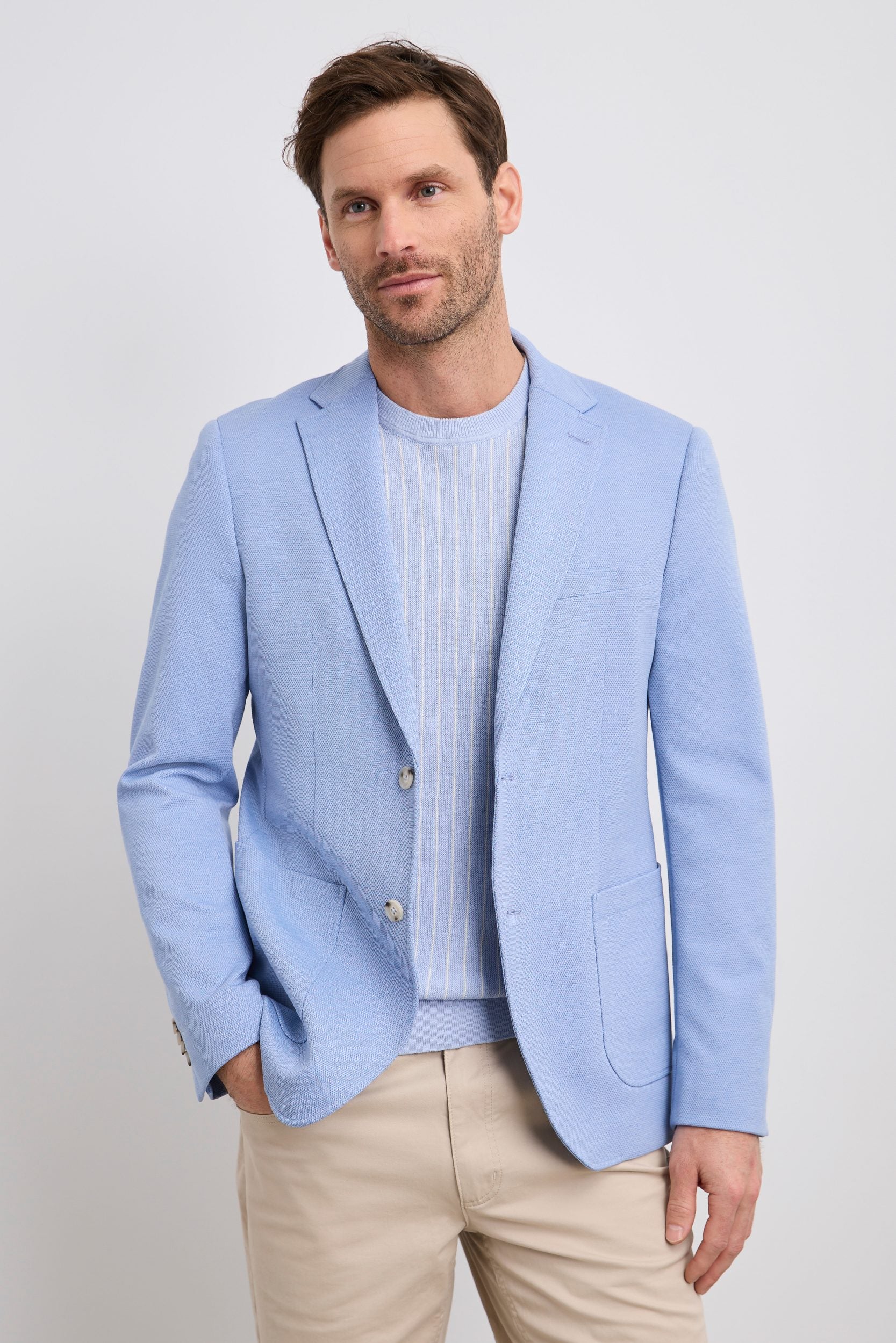 Textured fitted knit blazer