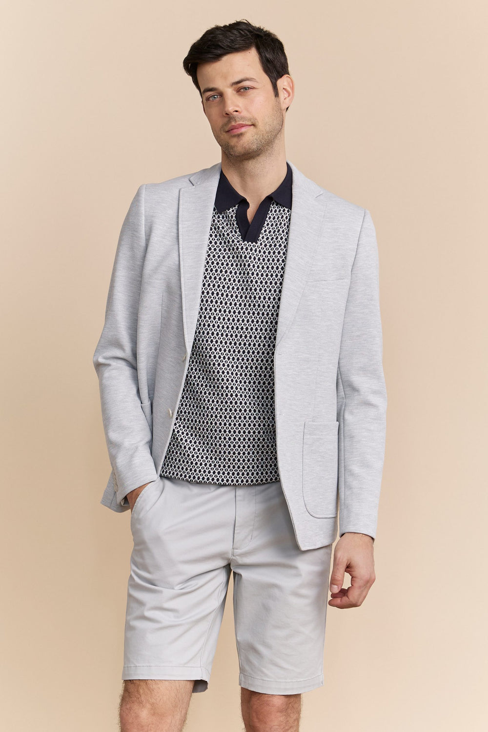 Two tone fitted knit blazer