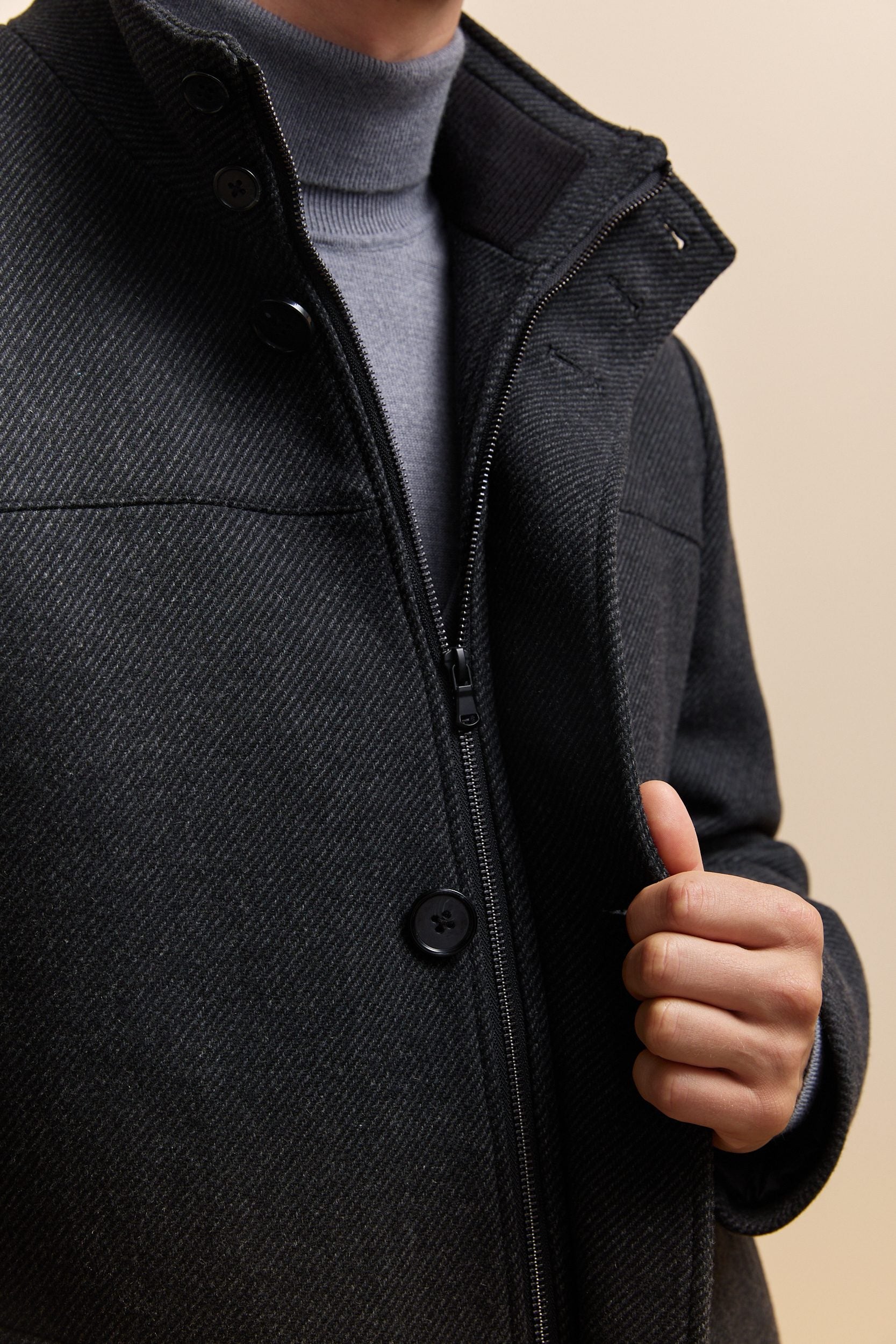 Two tone twill mock neck coat