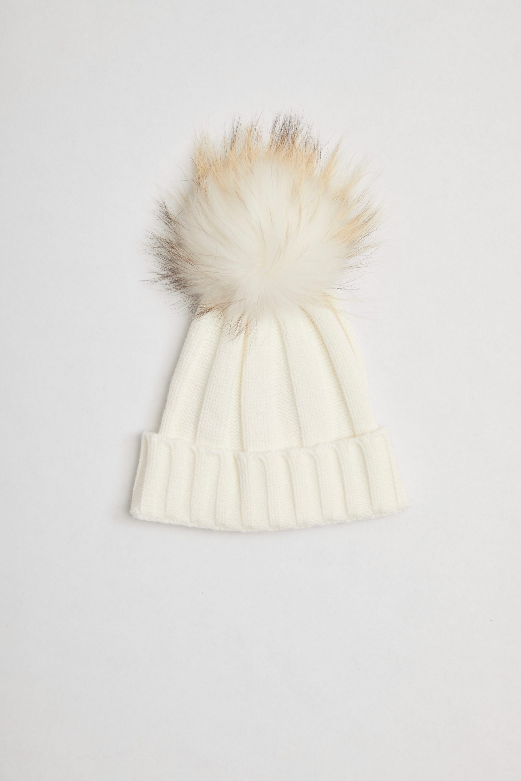 Tuque with pompom