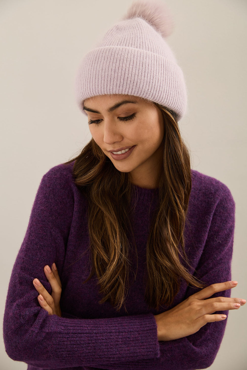 Bonnet en mélange d'angora avec pompon a