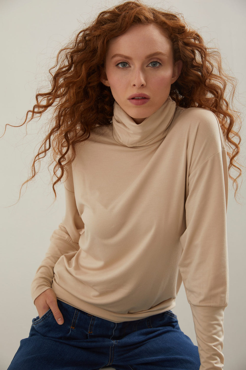 Long sleeve mock neck t-shirt with gathering