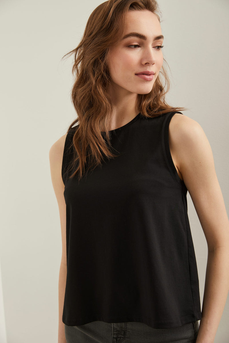 Sleeveless flare top