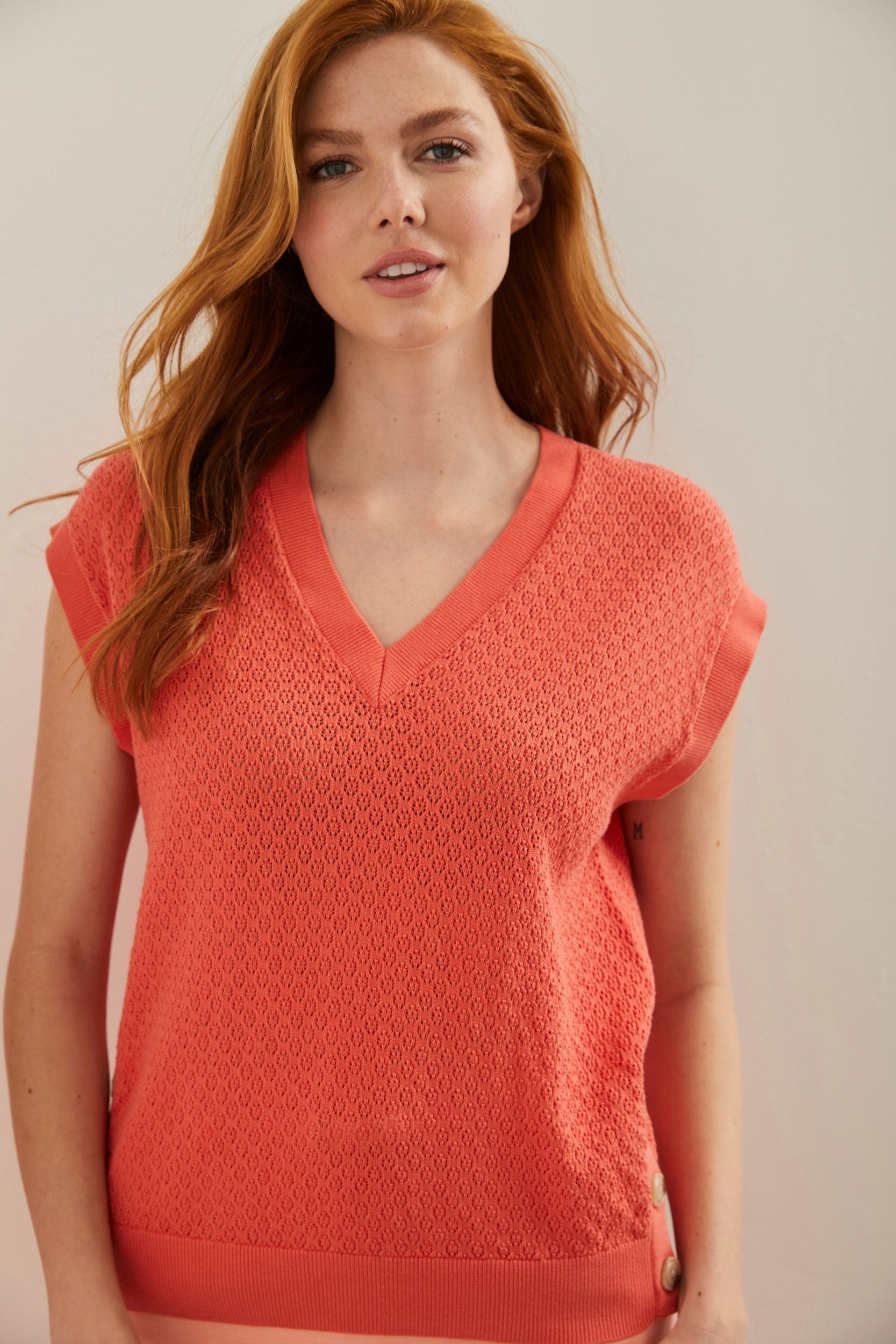 V neck pointelle sweater