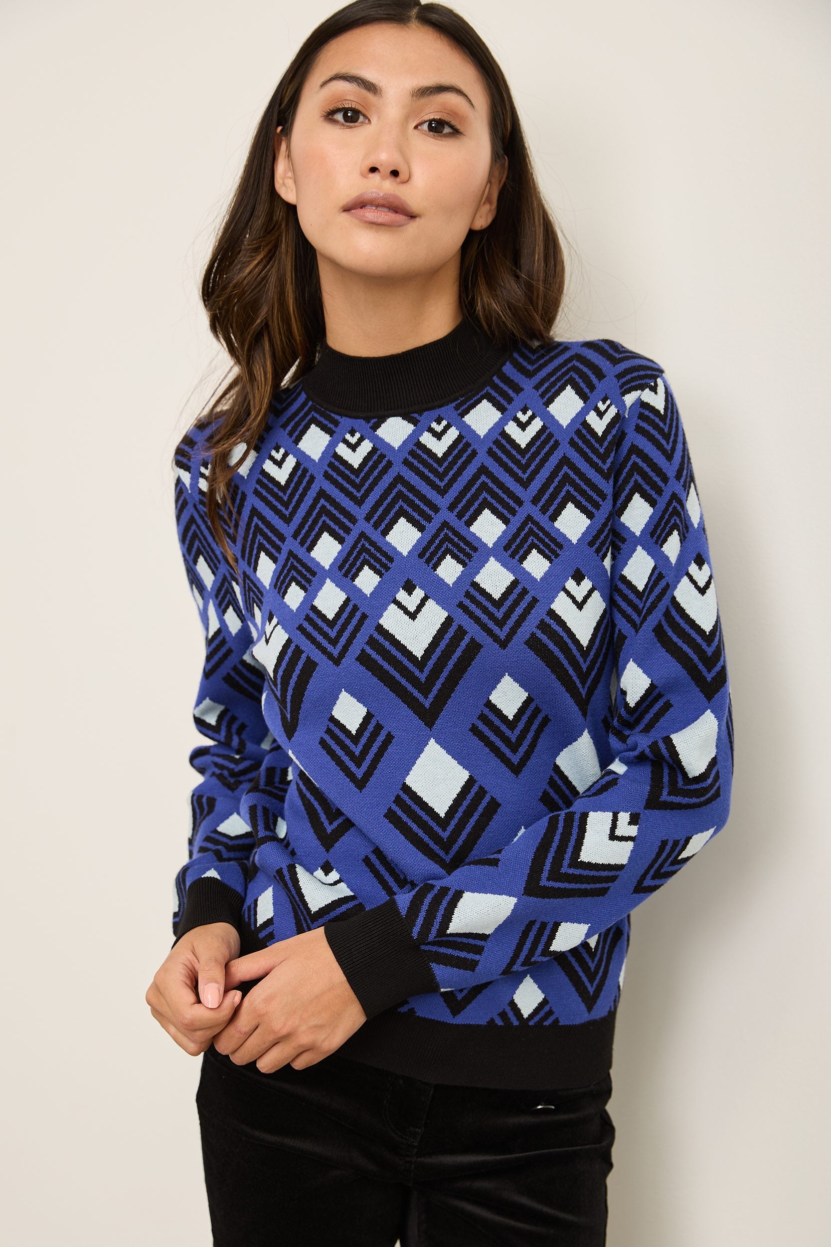 Pull à motif jacquard géométrique